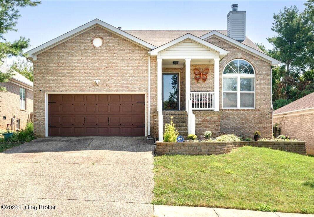 8706 Chelmer Ln Property Photo 1