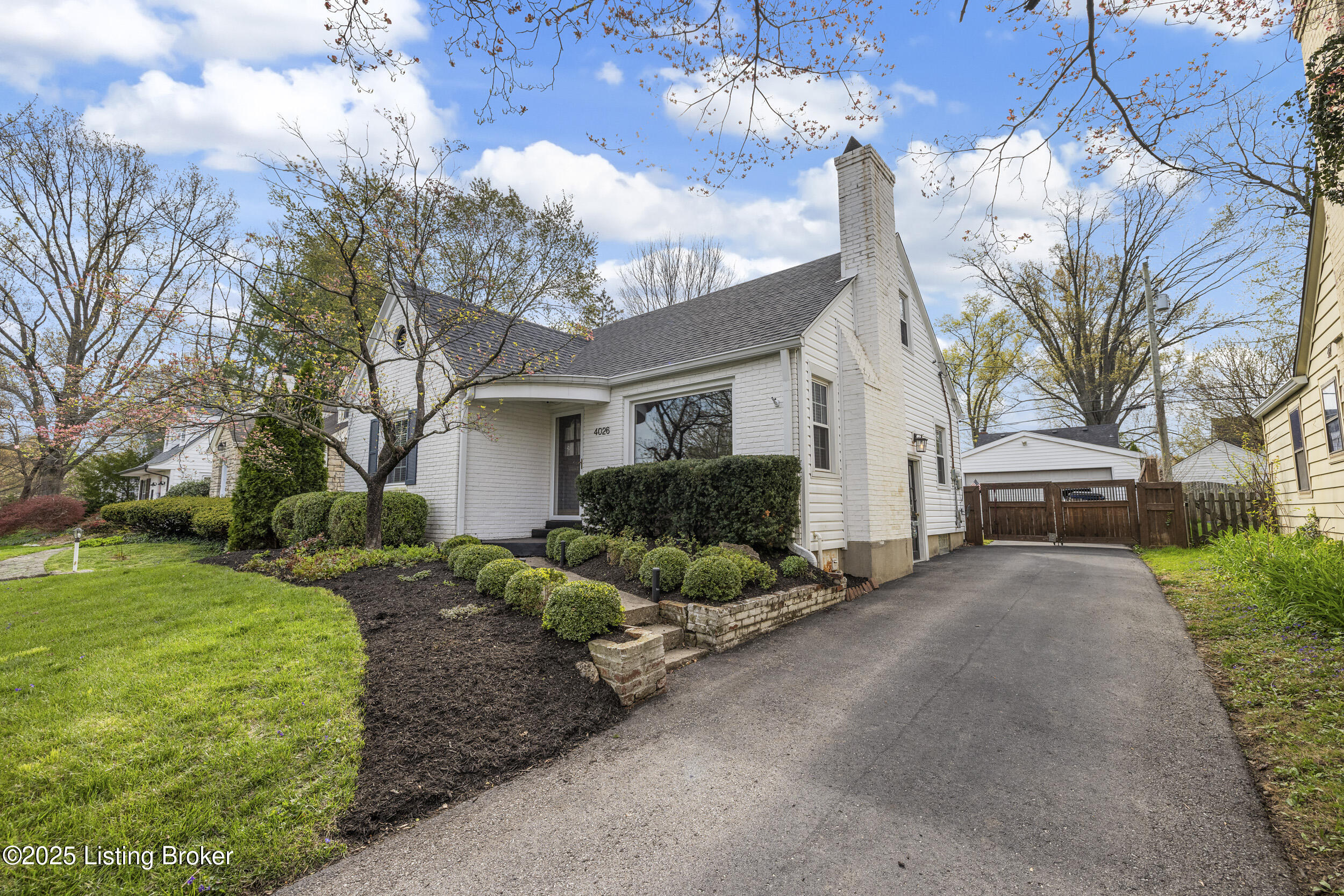 4026 Springhill Rd Property Photo