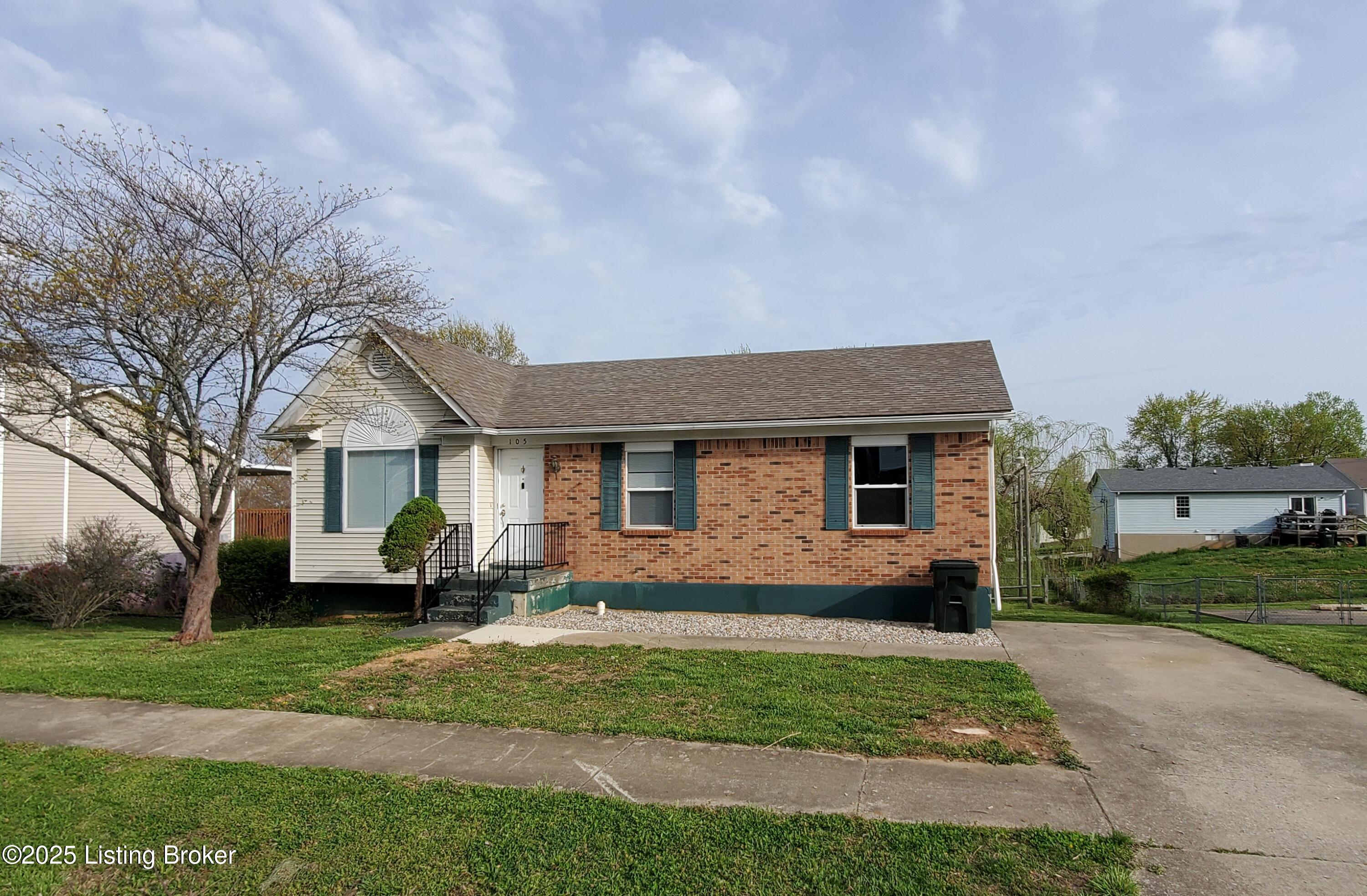 105 Hamilton St Property Photo 1