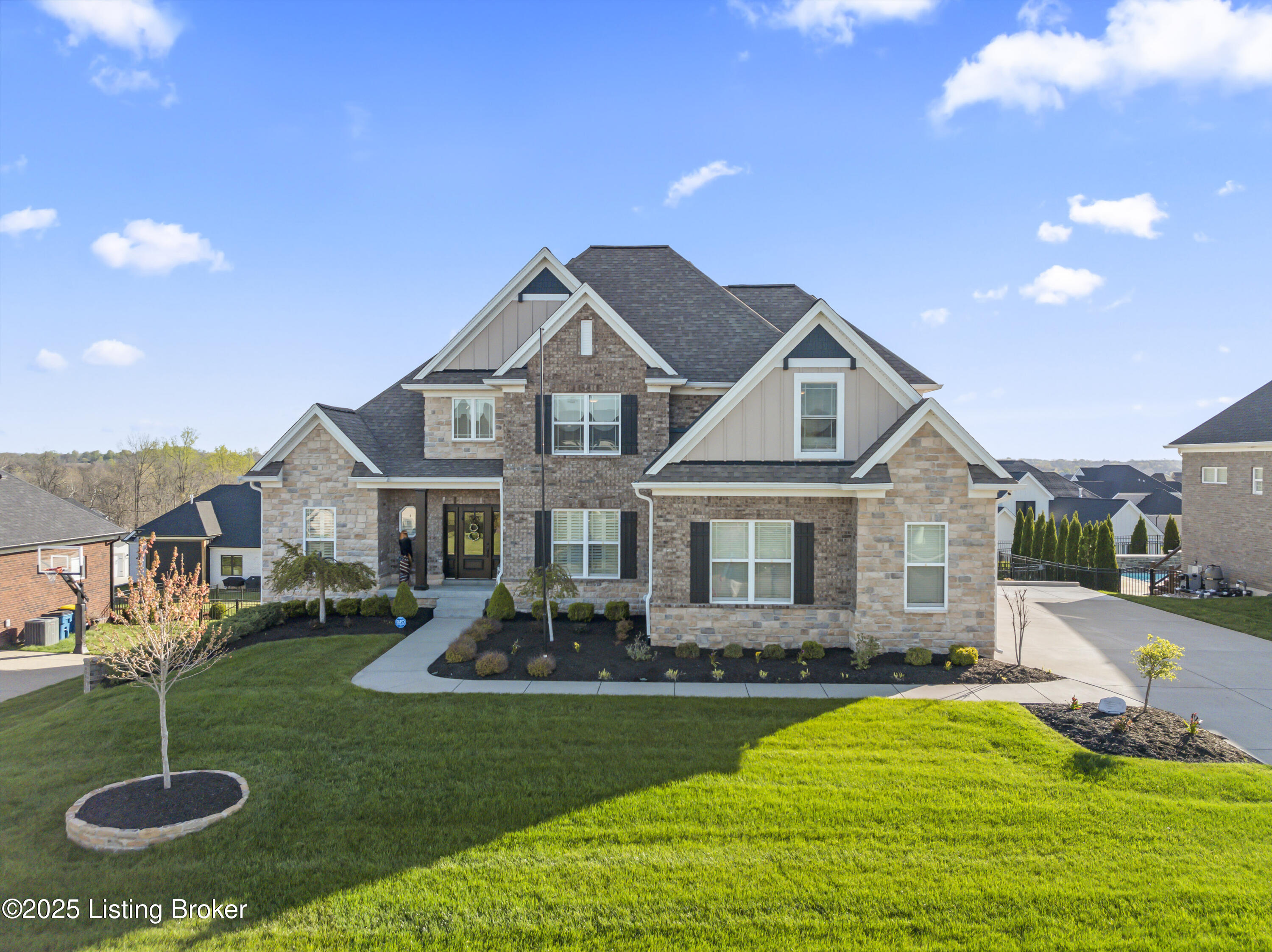 6357 Clore Ln Property Photo 1