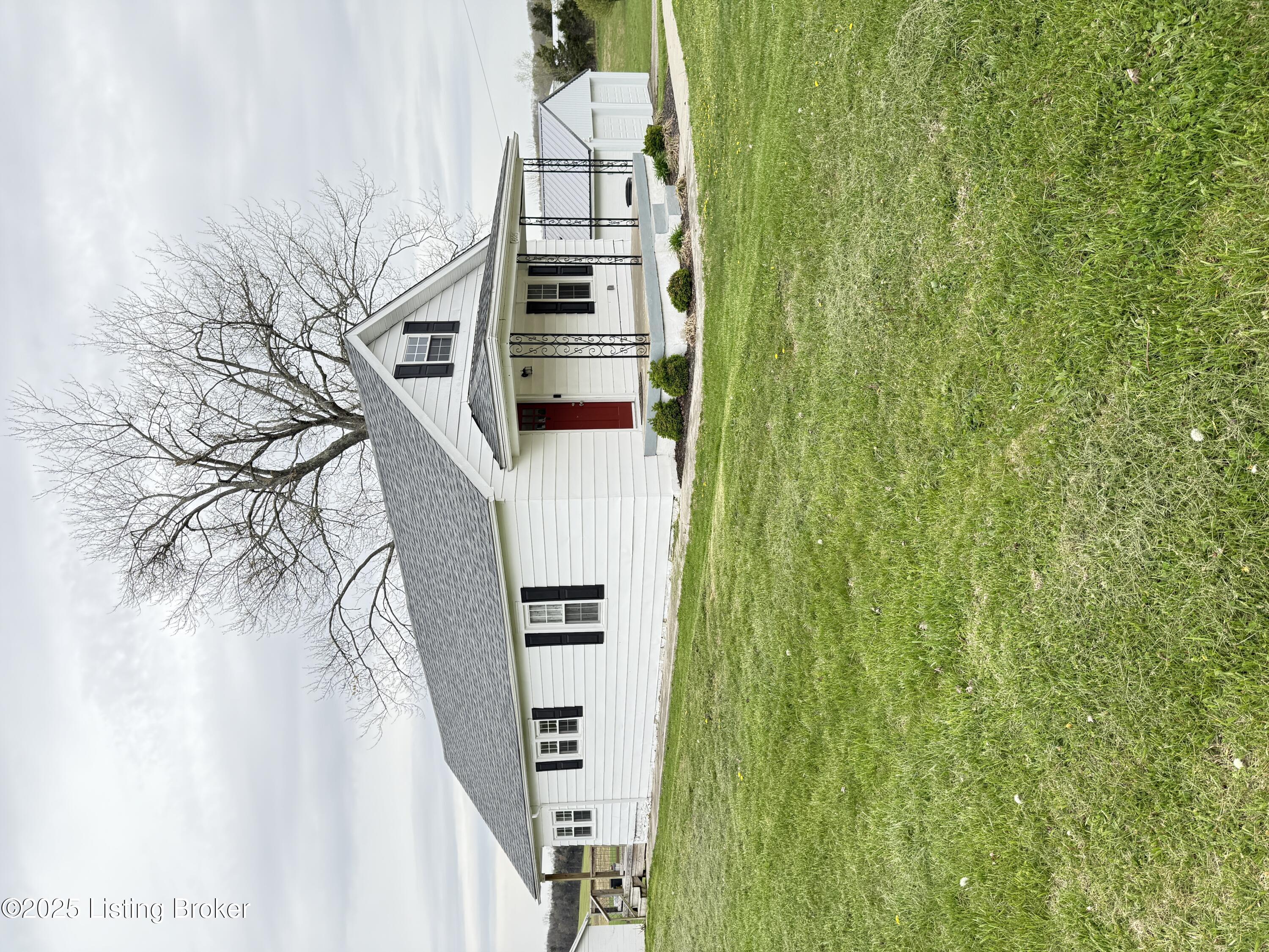 4225 Payneville Rd Property Photo 1