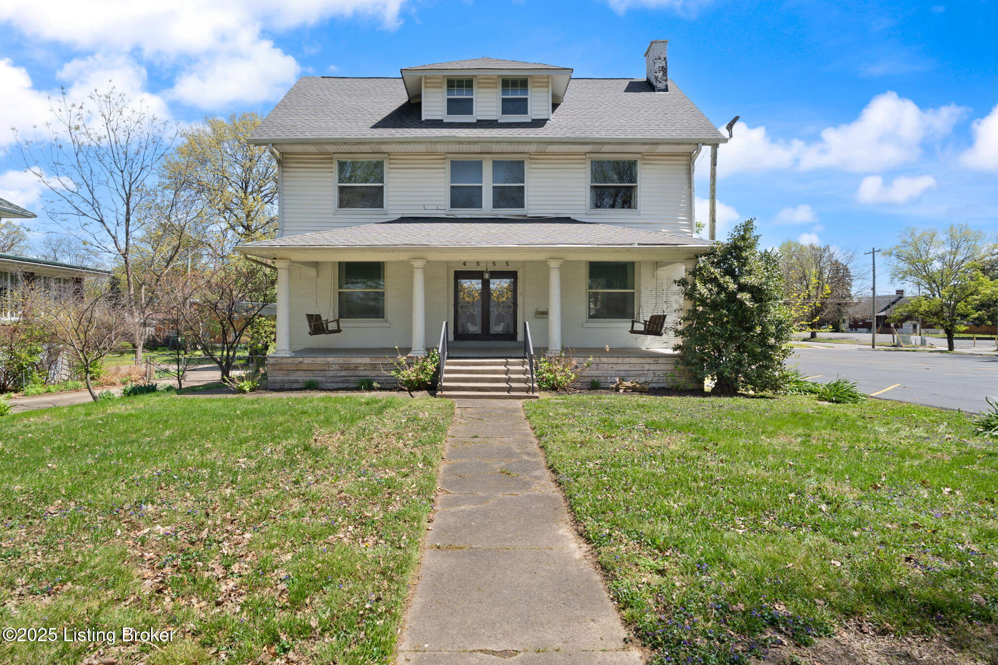 4555 Southern Pkwy Property Photo