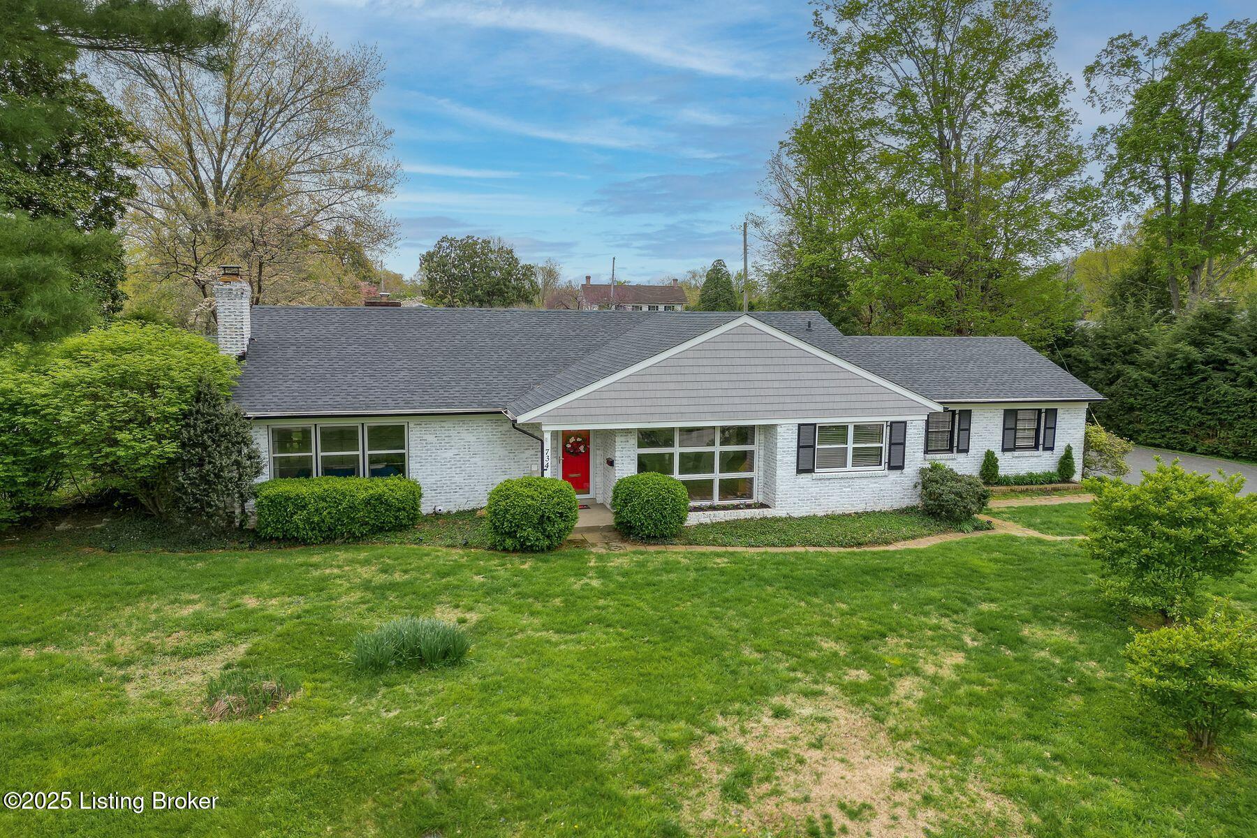 734 Waterford Rd Property Photo
