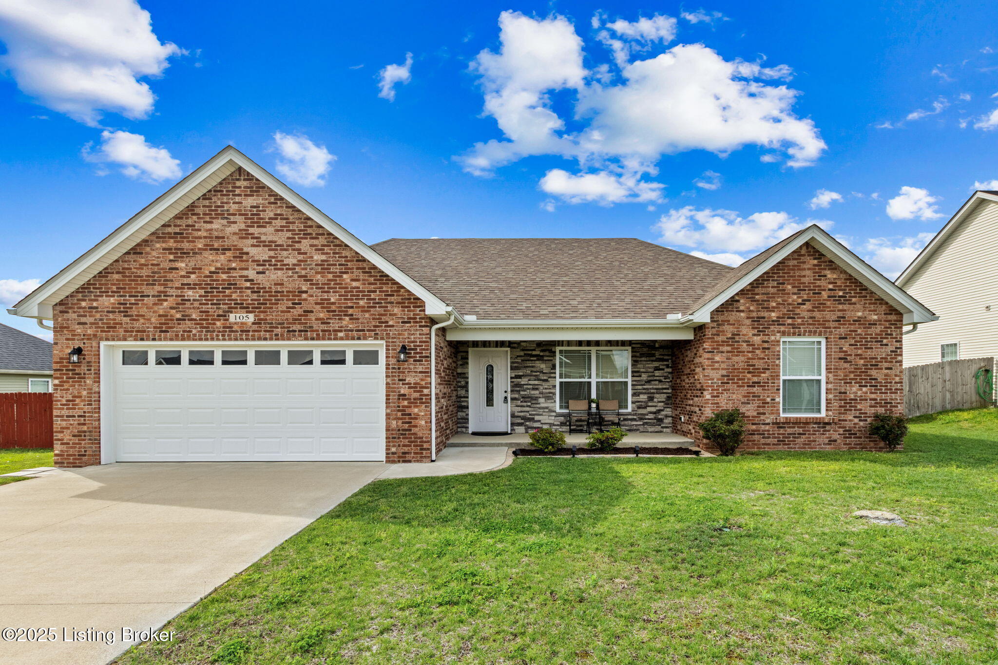 105 Aiden Ln Property Photo 1
