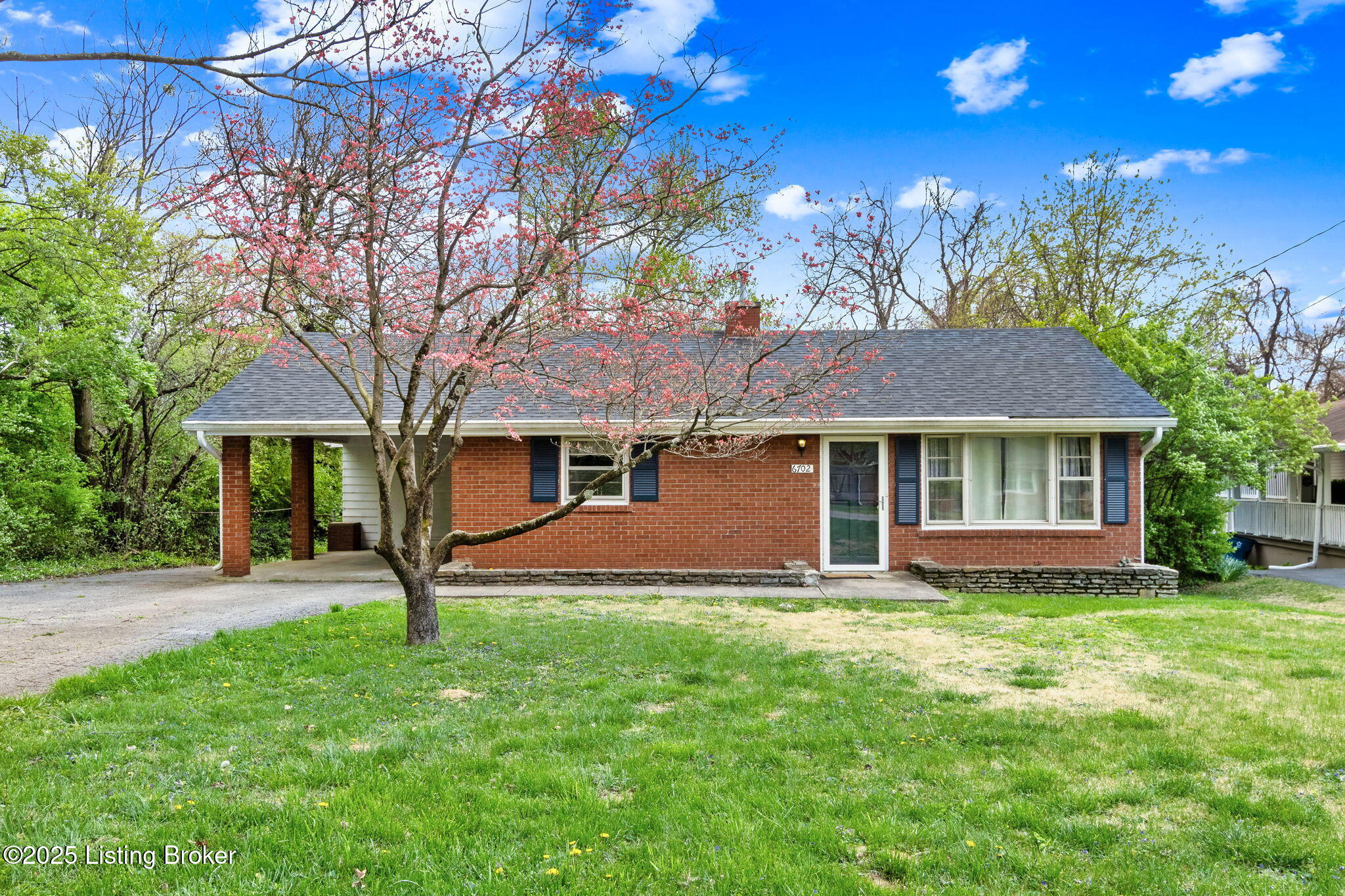 6702 Crestview Dr Property Photo