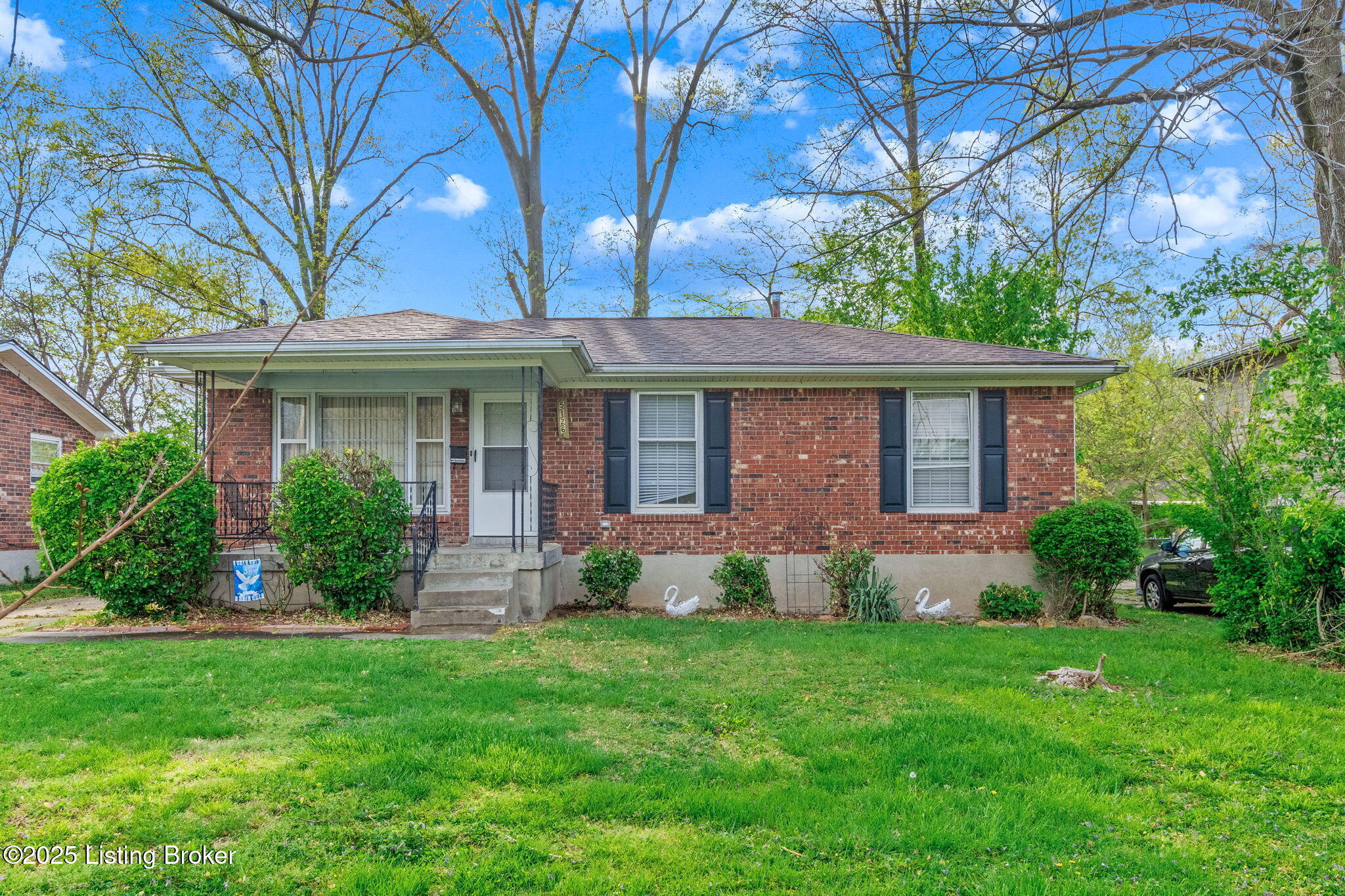 5126 Patterson Dr Property Photo