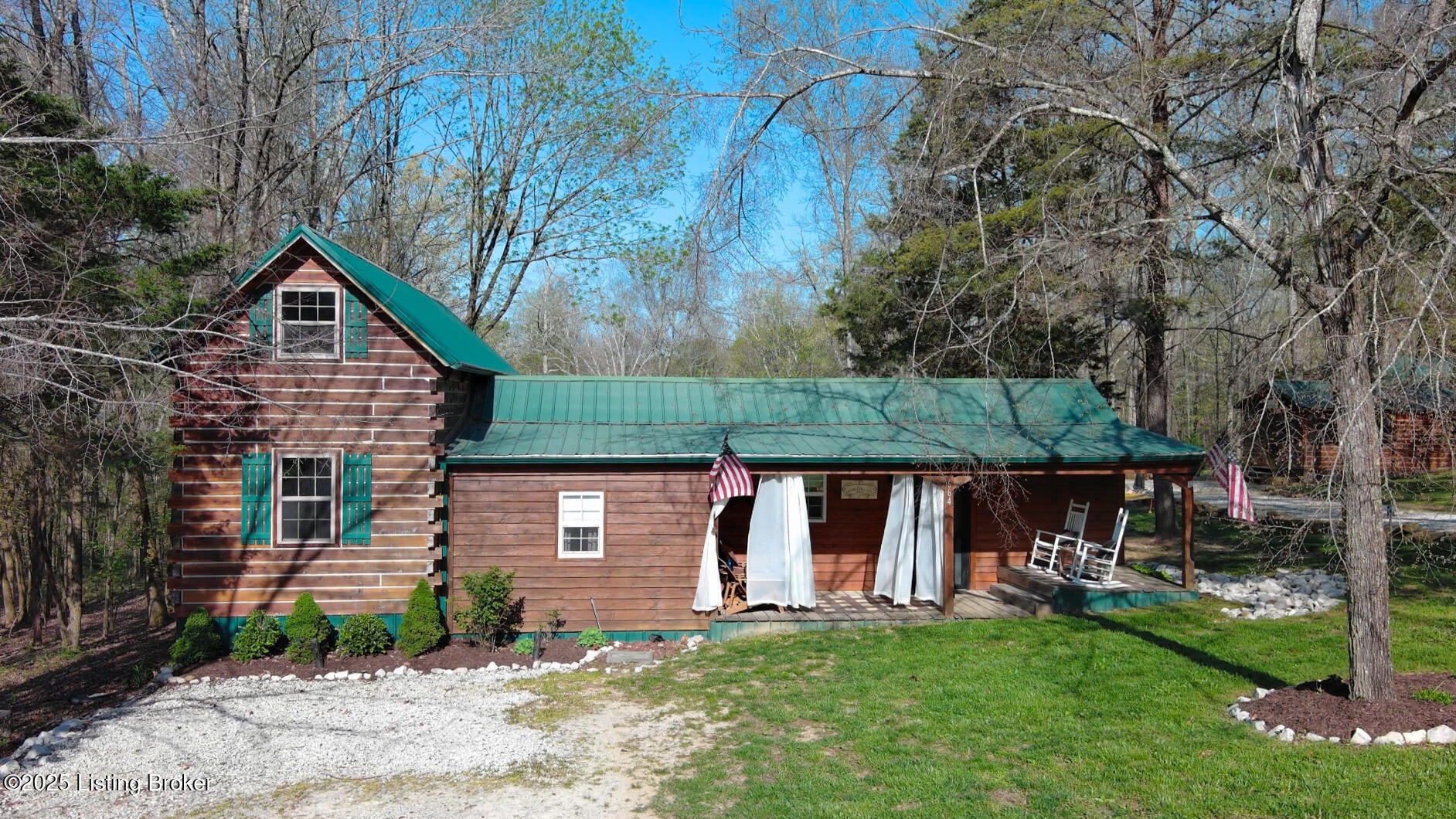 664 Pine Hurst Bay Property Photo 1