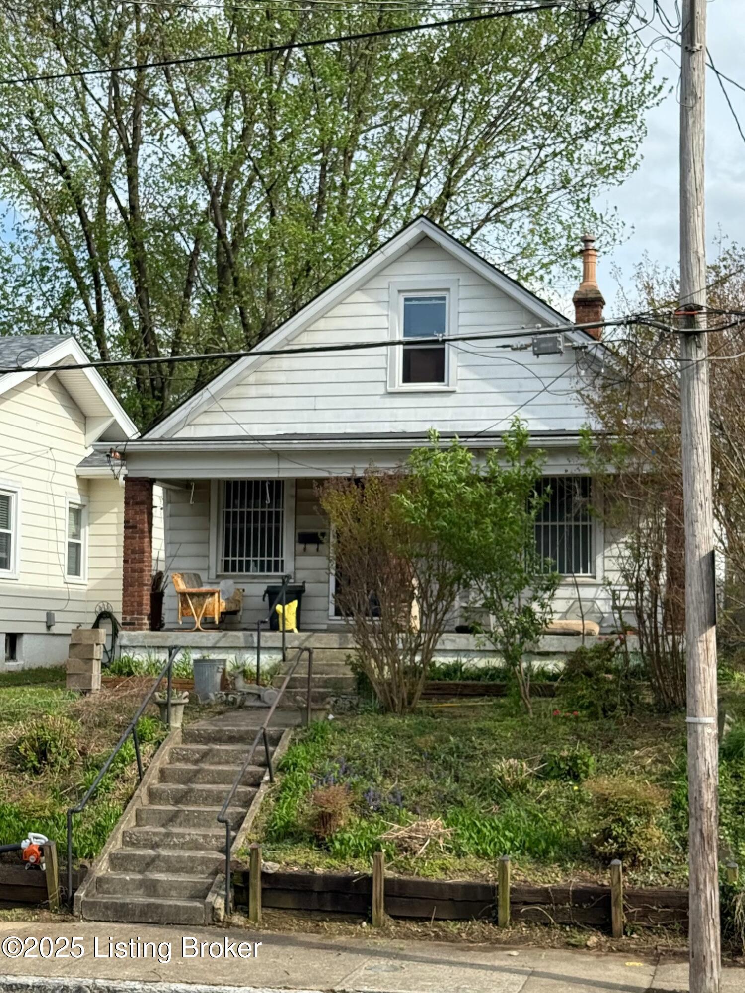 1210 E Kentucky St Property Photo