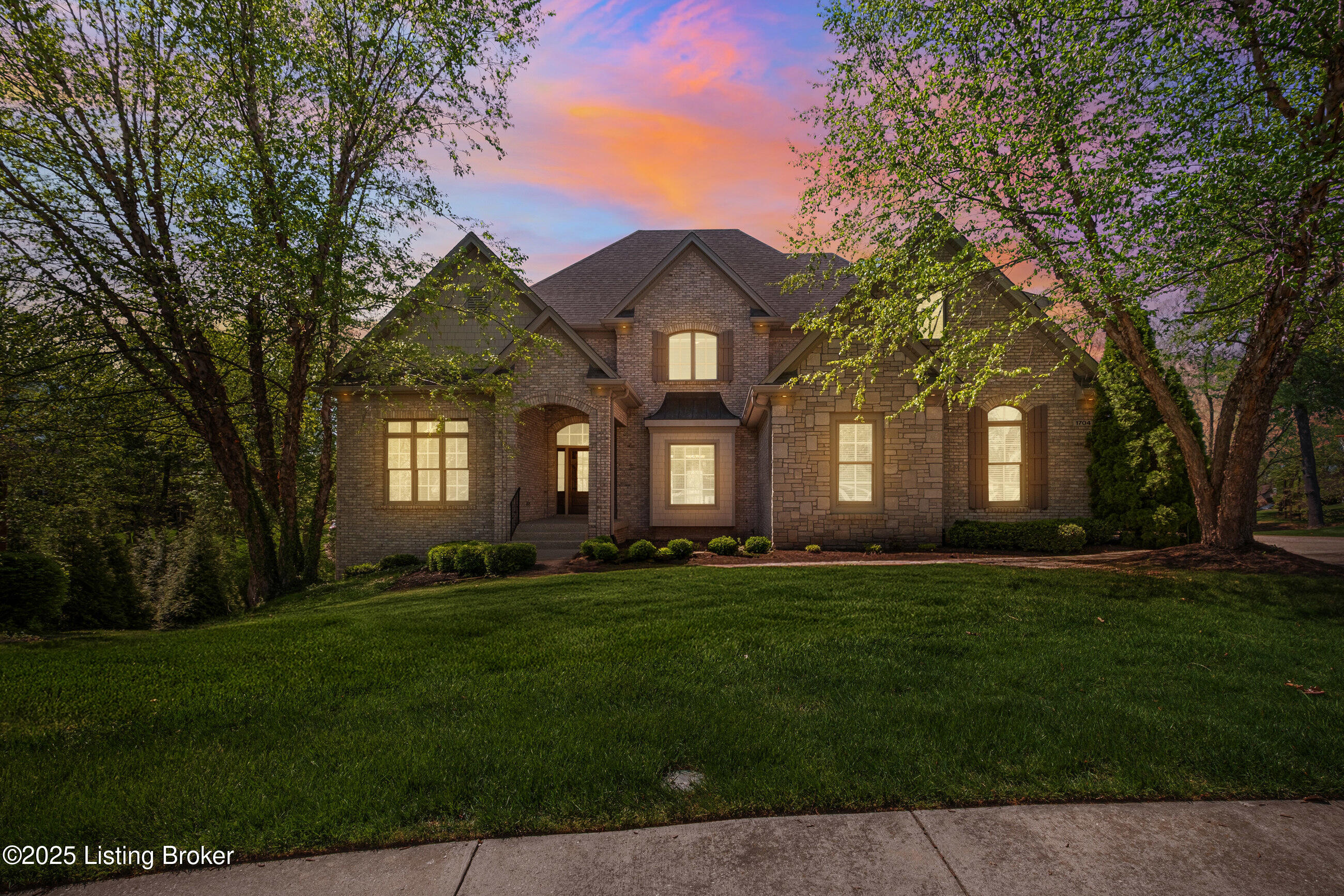 40026 Real Estate Listings Main Image