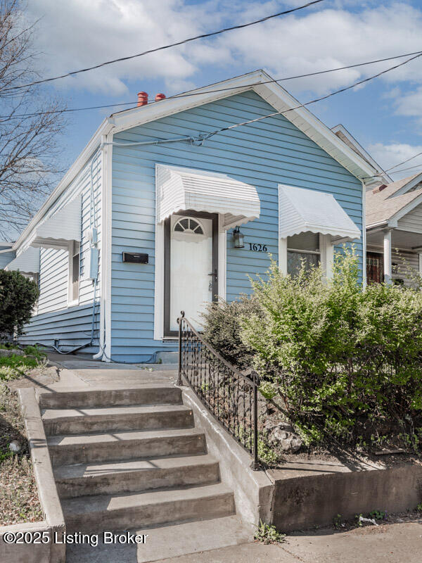 1626 Cedar St Property Photo 1