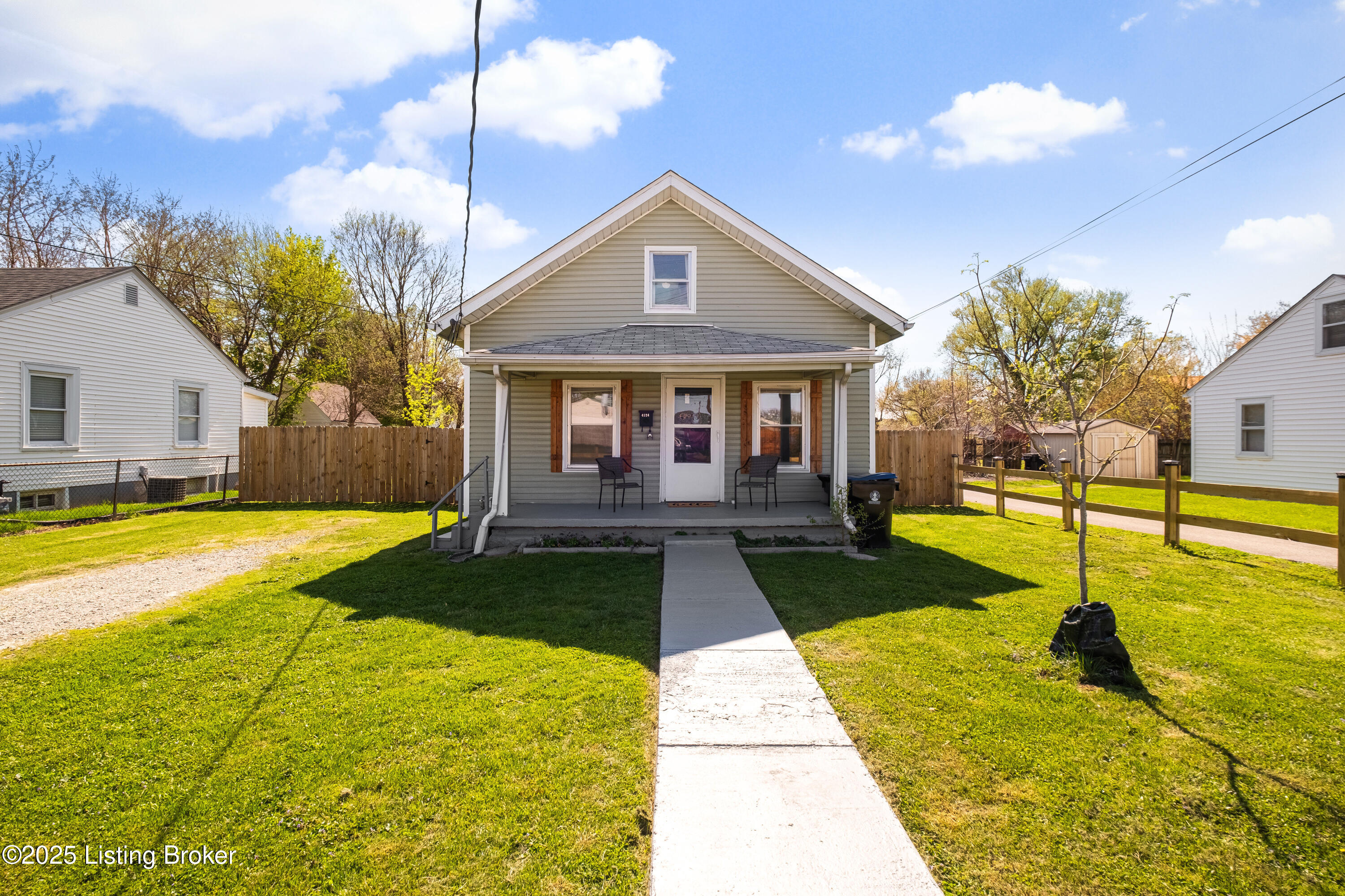 4124 Roosevelt Ave Property Photo