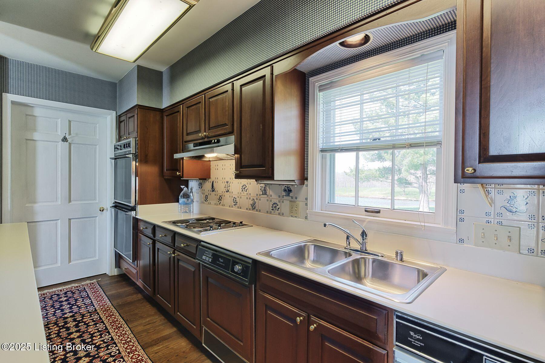 1700 Park Shore Rd Property Photo 61