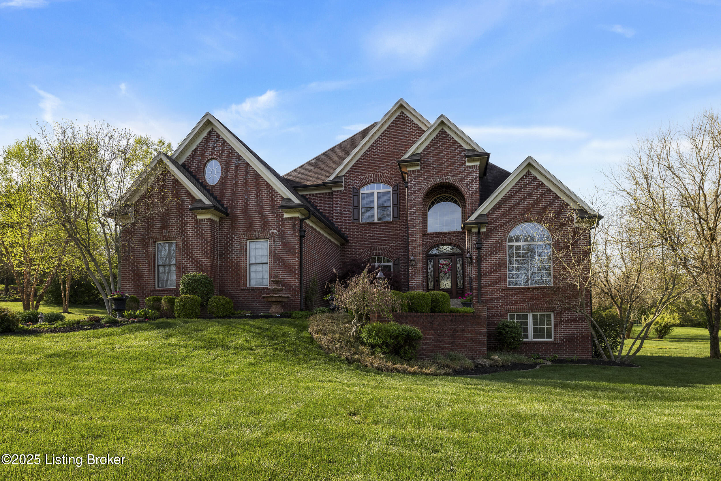 40014 Real Estate Listings Main Image