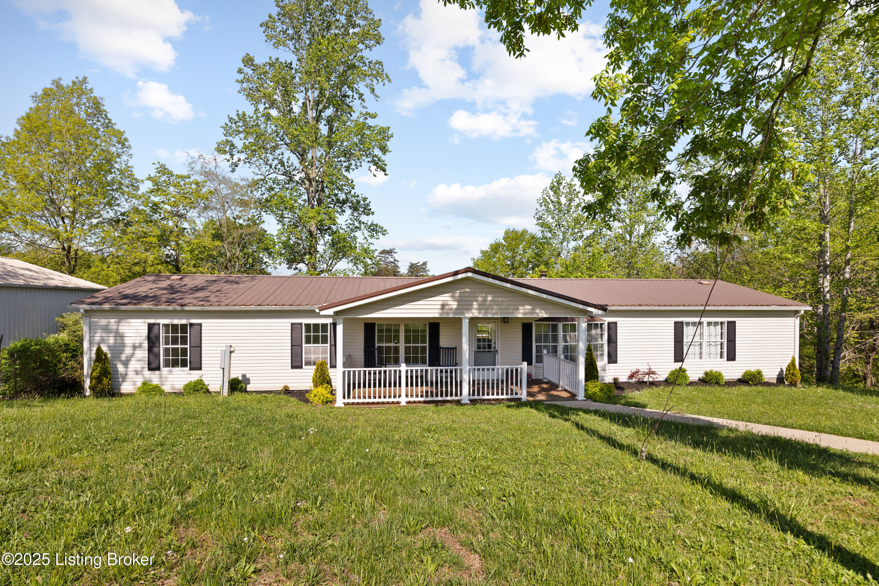 329 Irene Decker Rd Property Photo 1