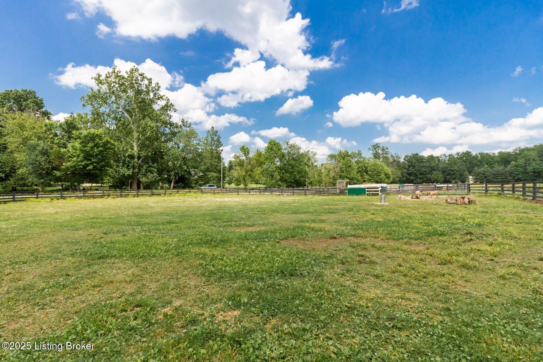 11903 La Grange Rd Property Photo 1