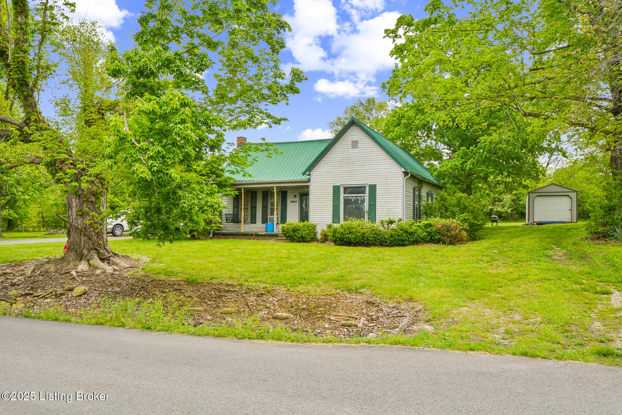 3880 Dalton Rd Property Photo