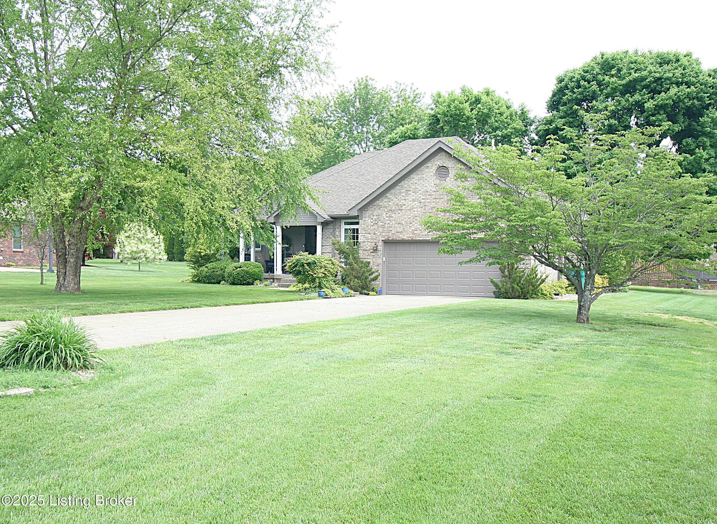 196 Settlers Trace Property Photo 1