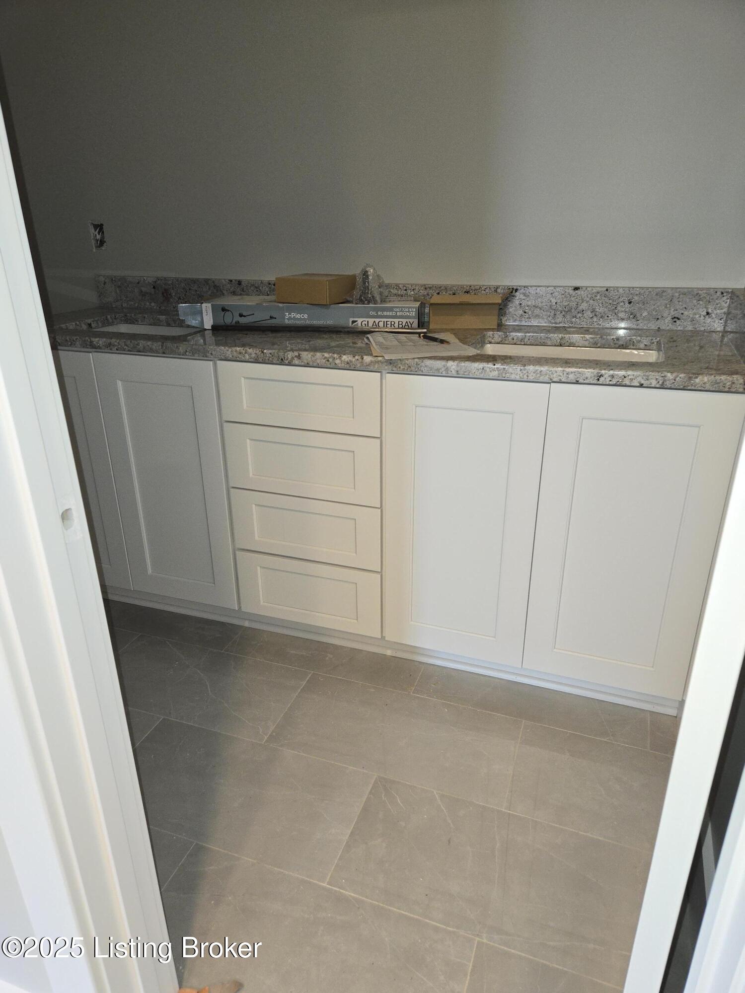 7001 Stable Ct Property Photo 27