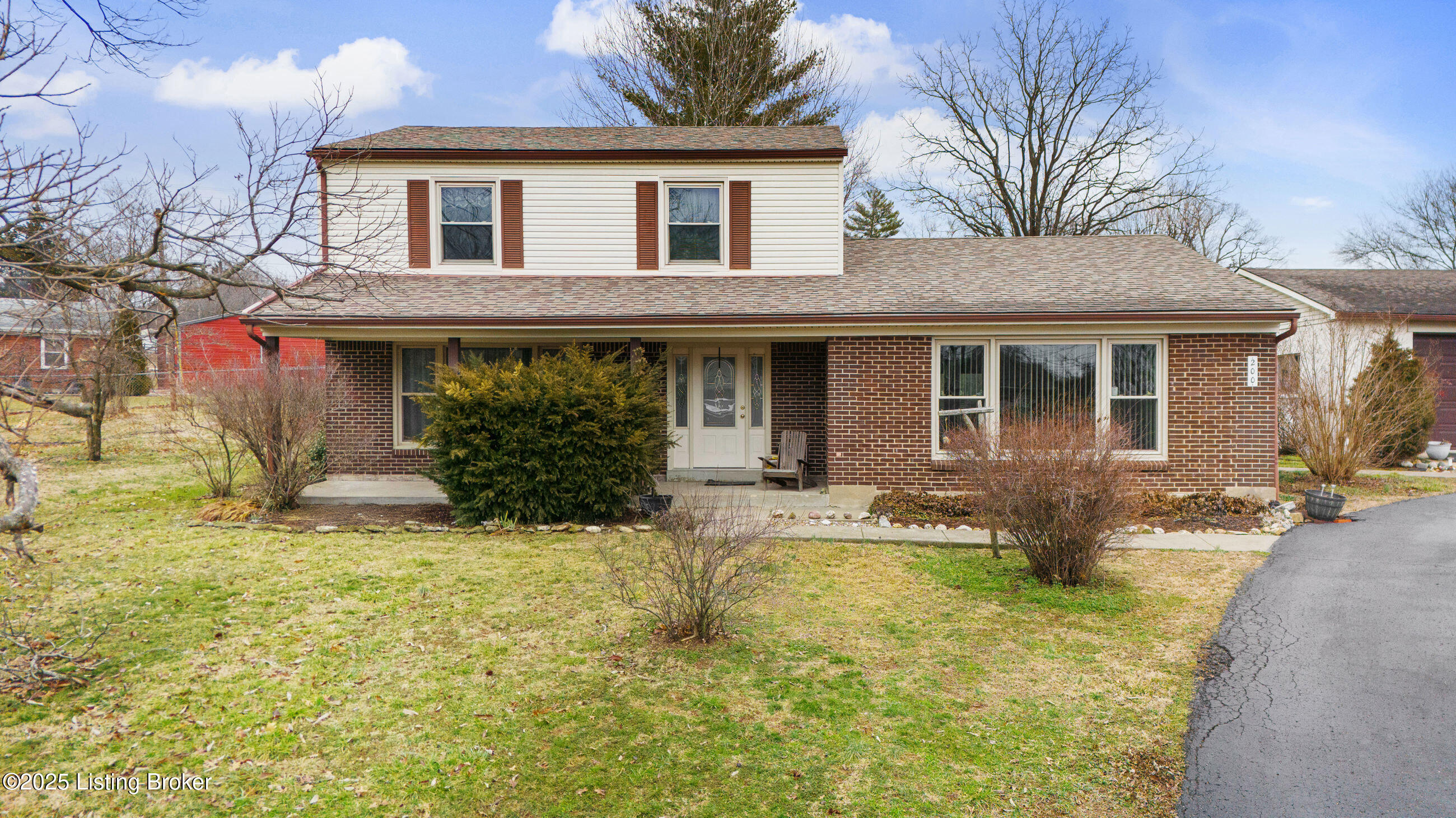 200 Castlerock Dr Property Photo 1