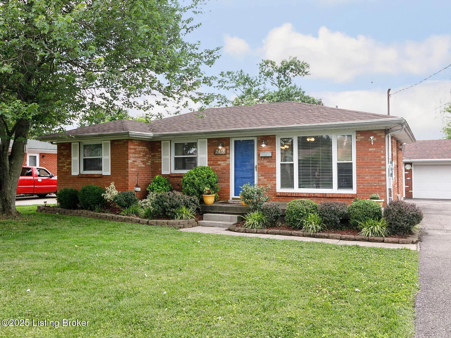 2418 Weber Ln Property Photo 1