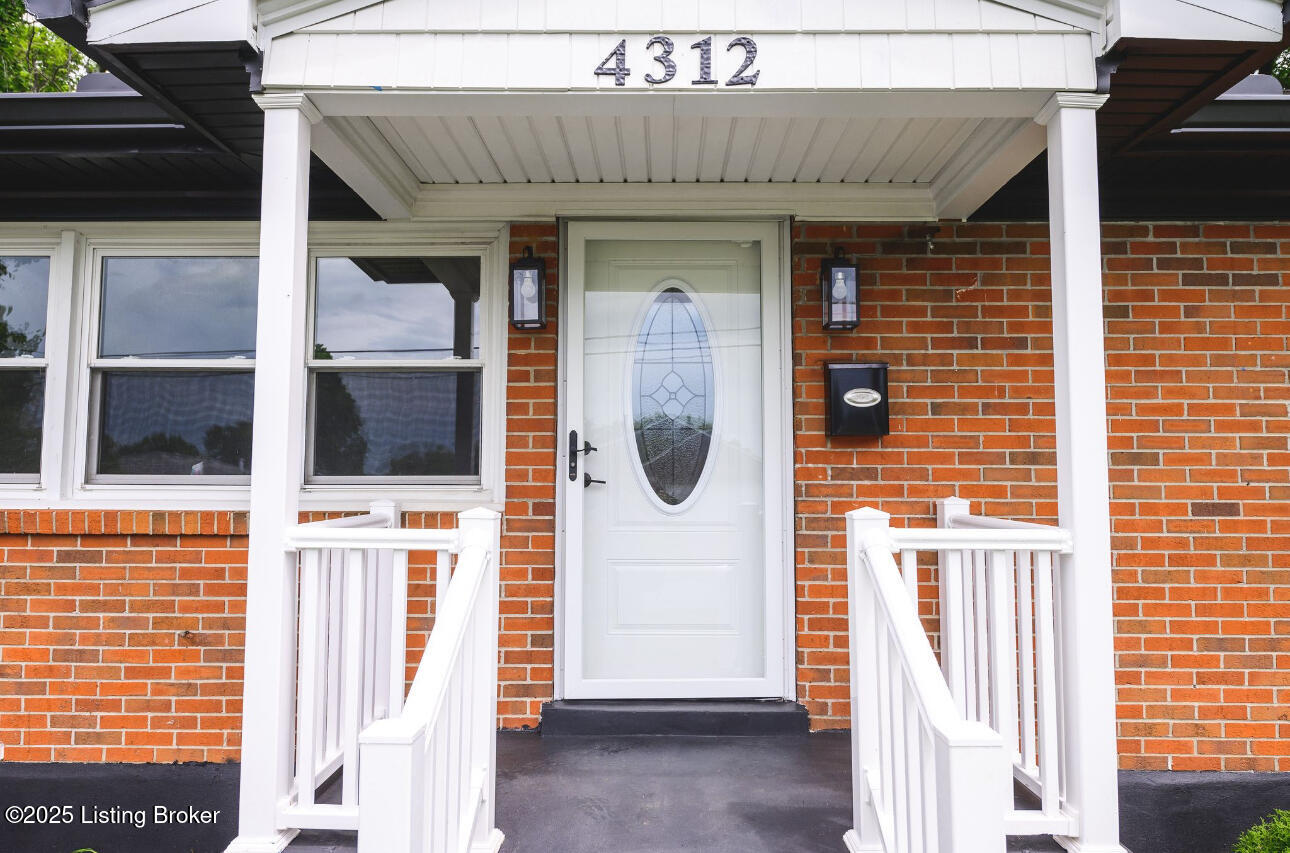4312 Winter Garden Ct Property Photo 4