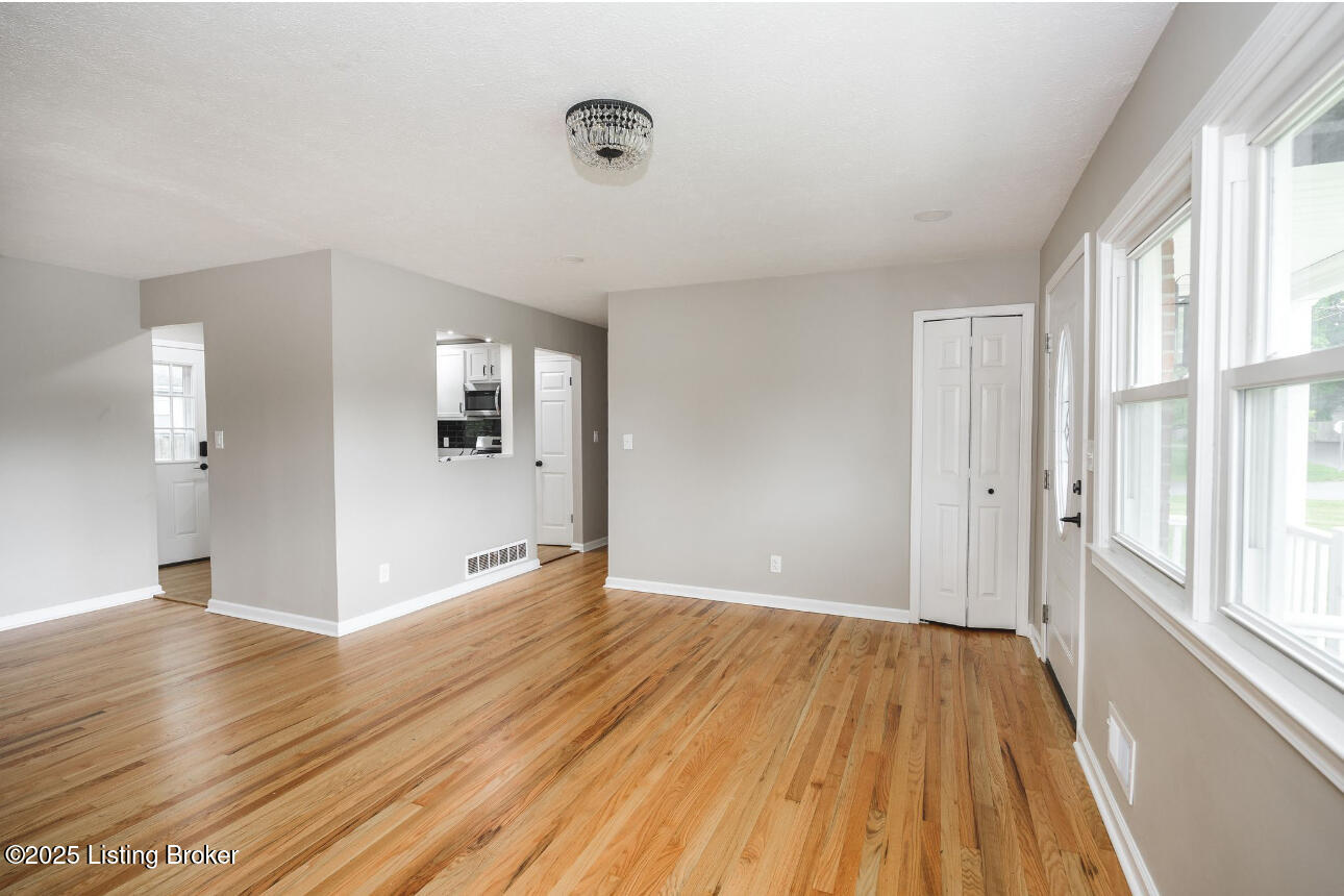 4312 Winter Garden Ct Property Photo 6