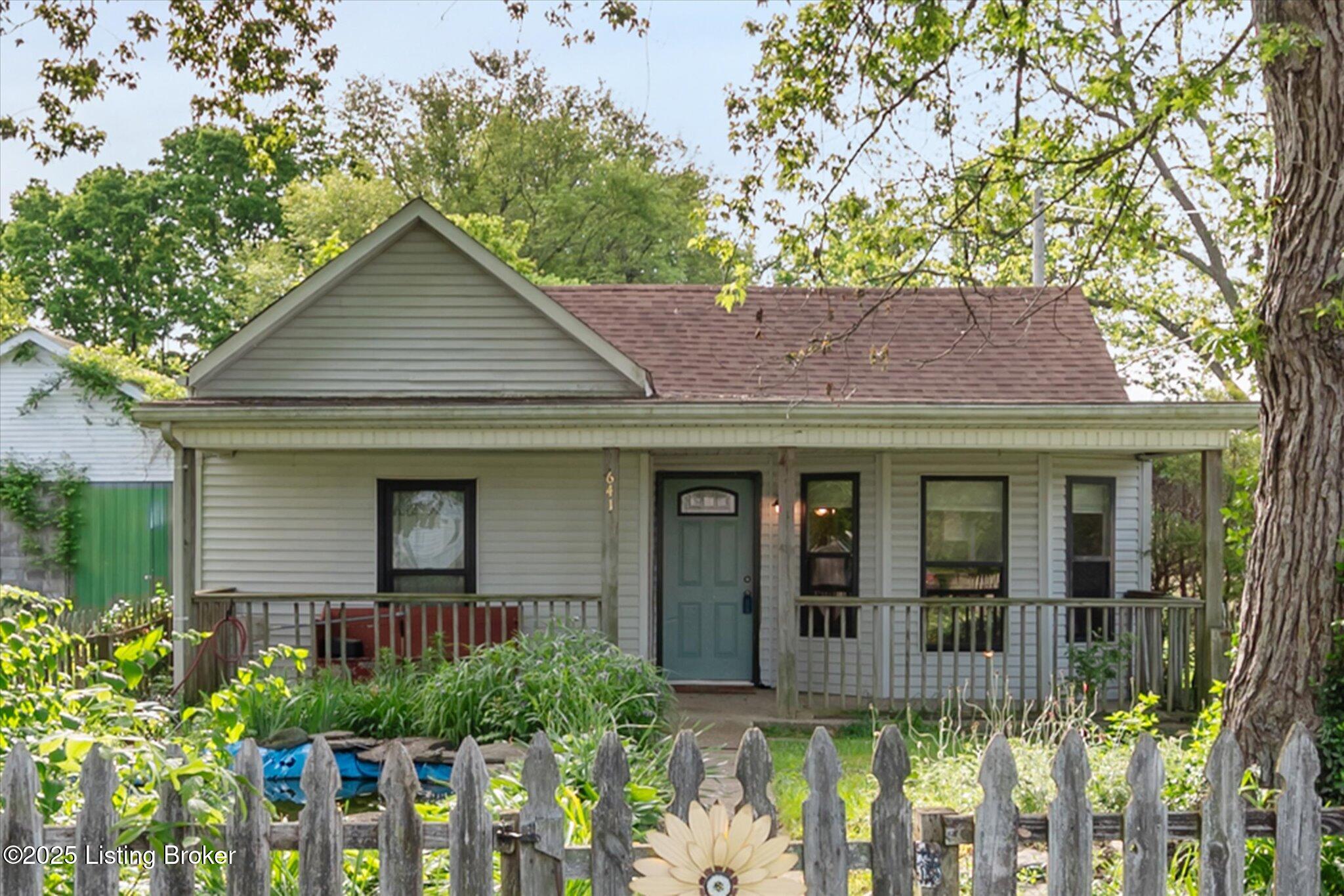 641 Burks Branch Rd Property Photo 1