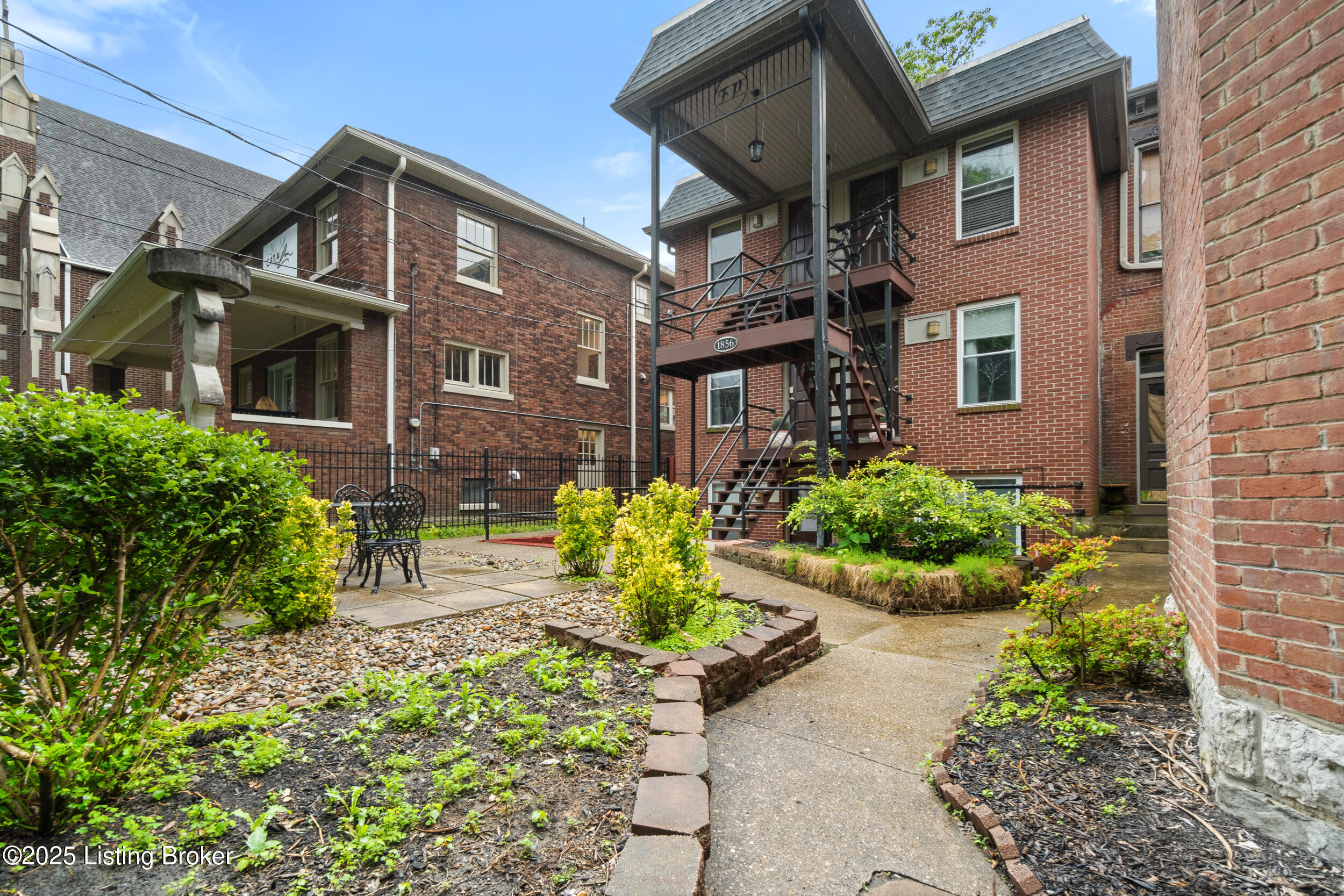 1856 Frankfort Ave, 5 Property Photo 1