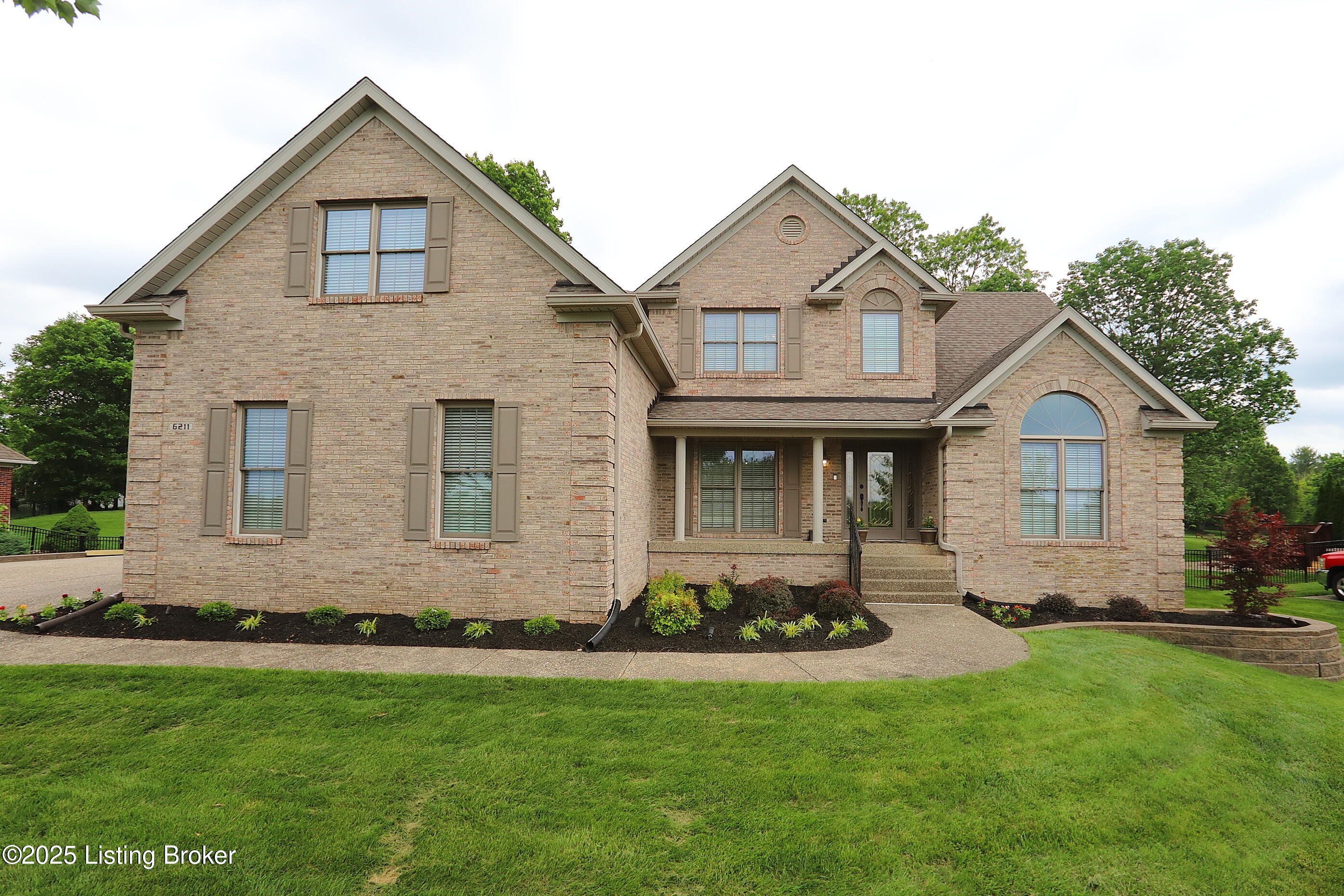 6211 Perrin Property Photo 1