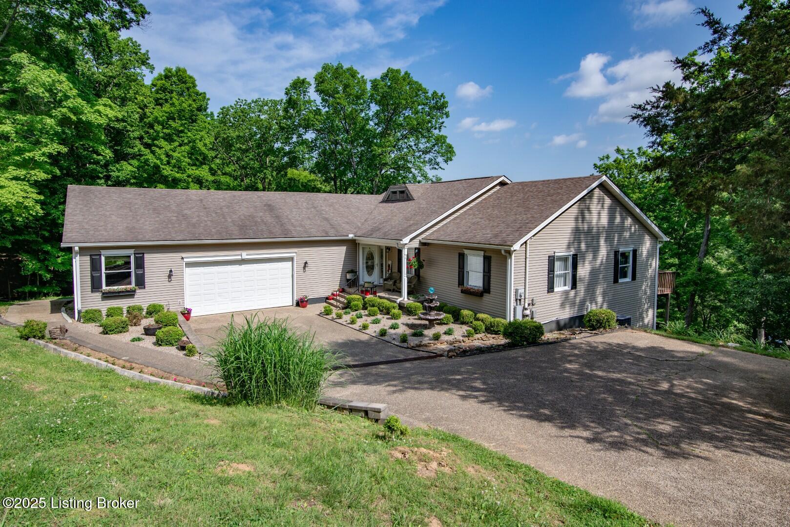 79 Ivy Ct Property Photo 1