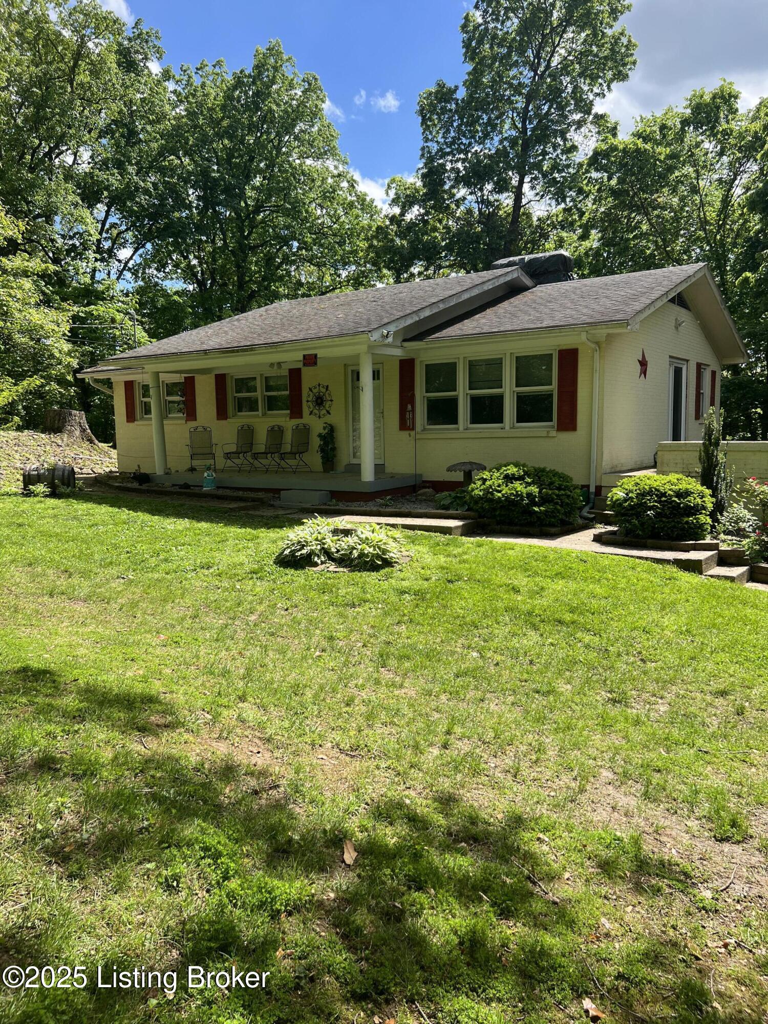 139 Hillview Ln Property Photo 1