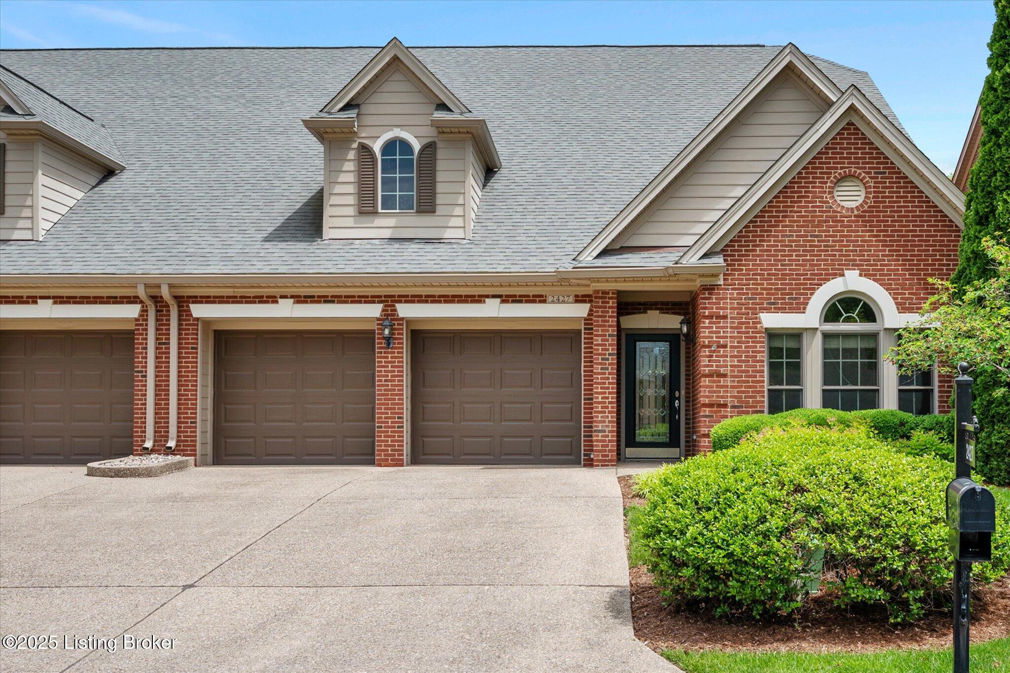 2427 Tradition Cir Property Photo 1