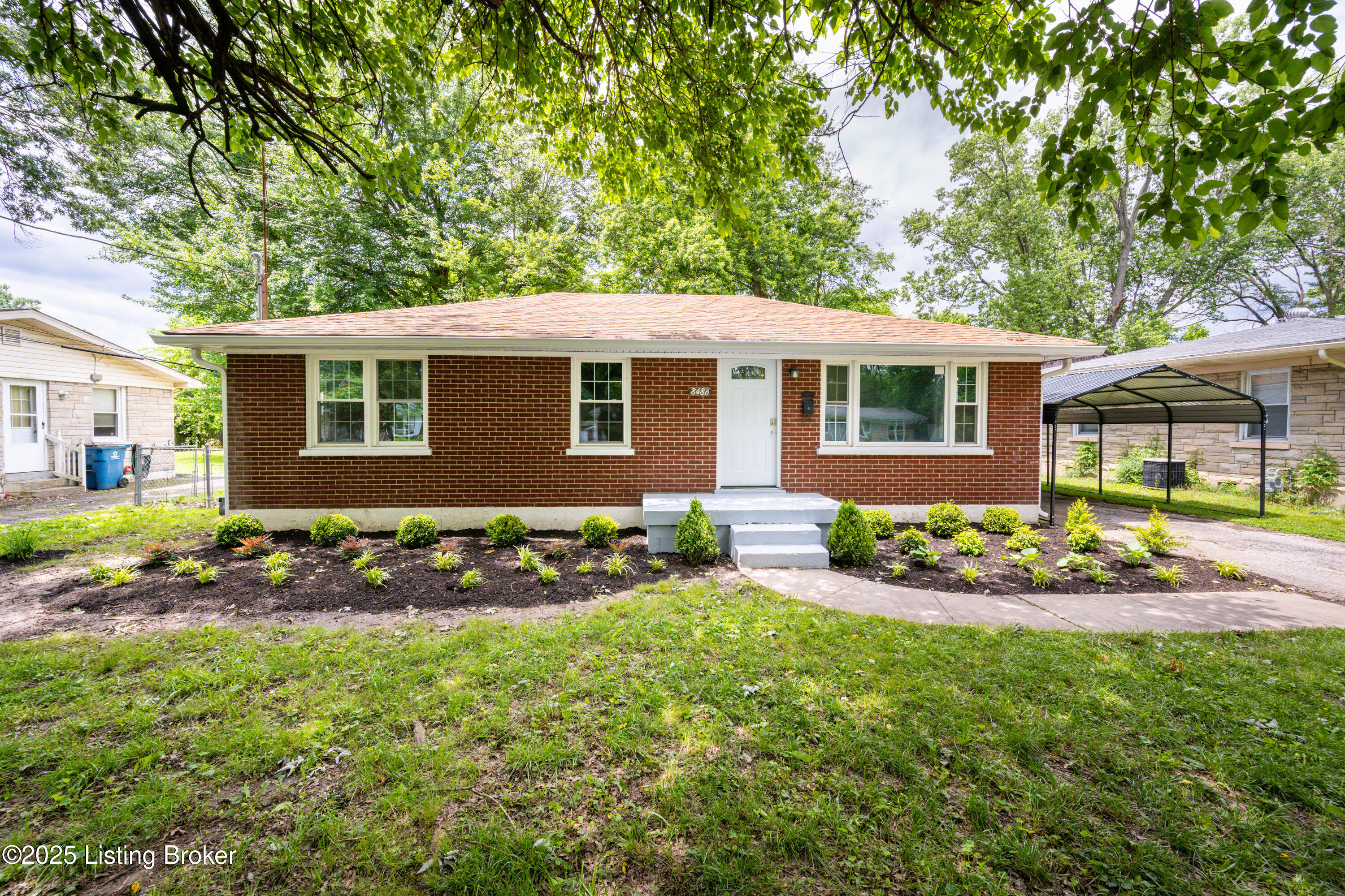8486 Robbins Rd Property Photo 1