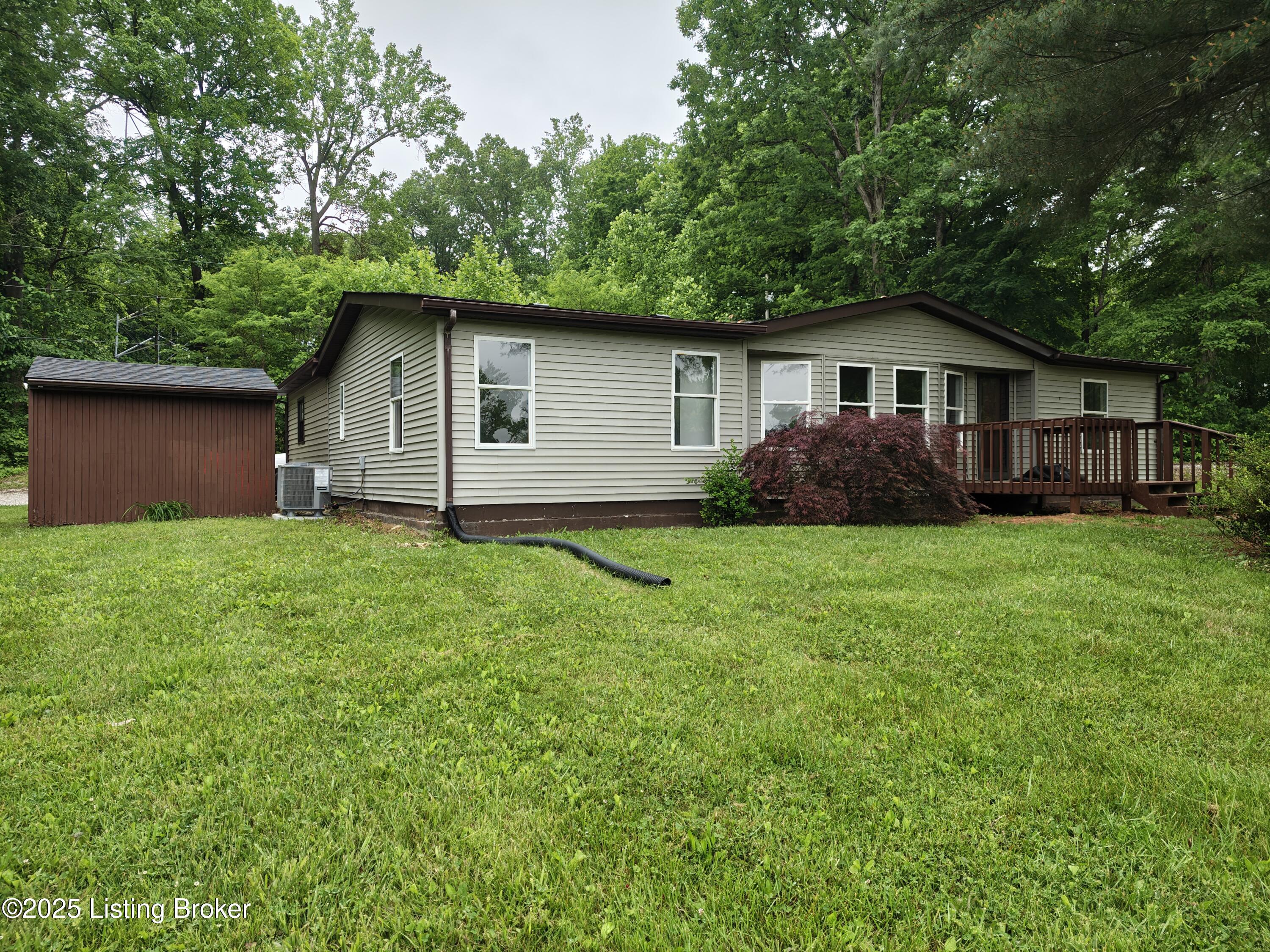 185 Lamkins Ln Property Photo 1