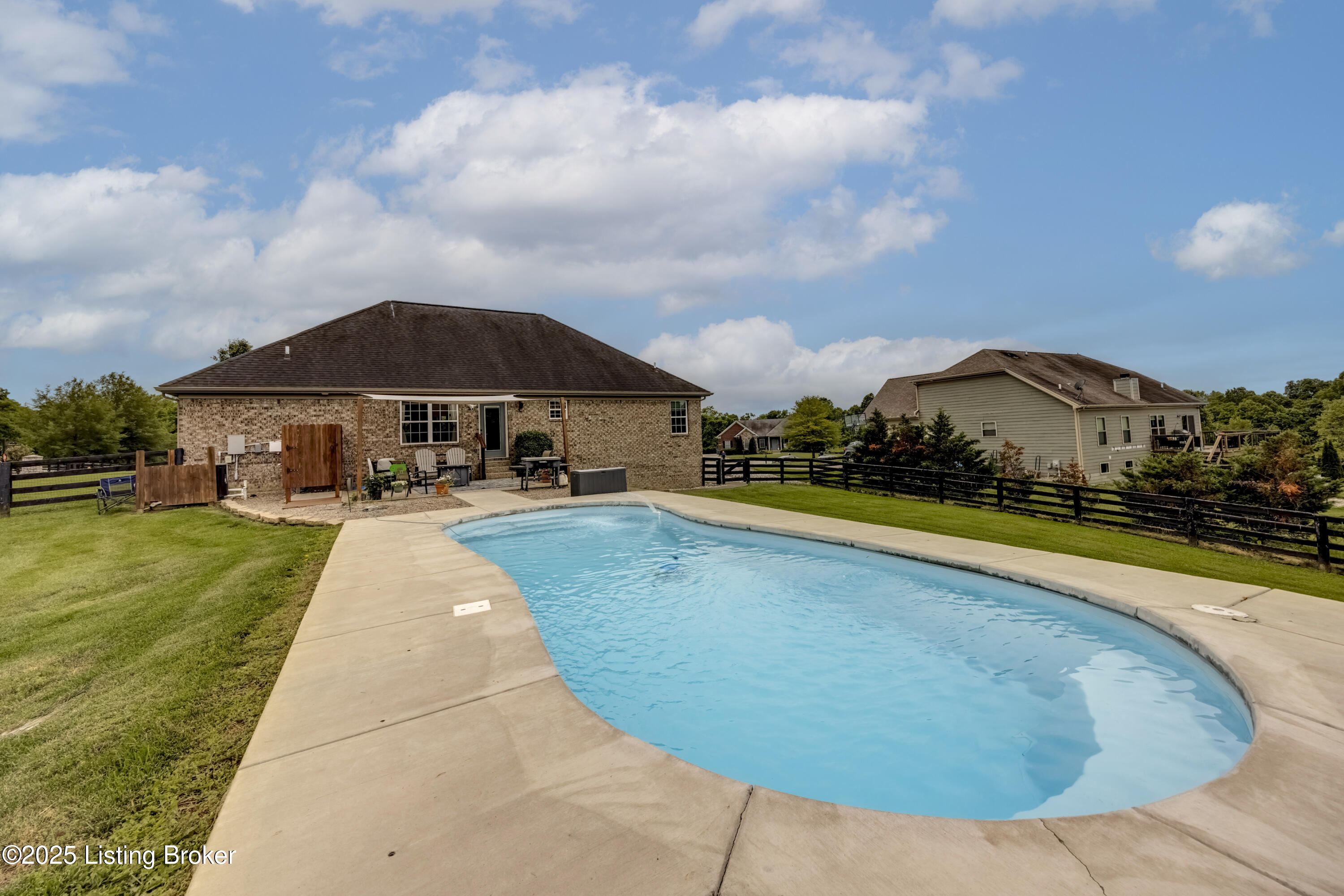 4605 Clarkhurst Cir Property Photo 1