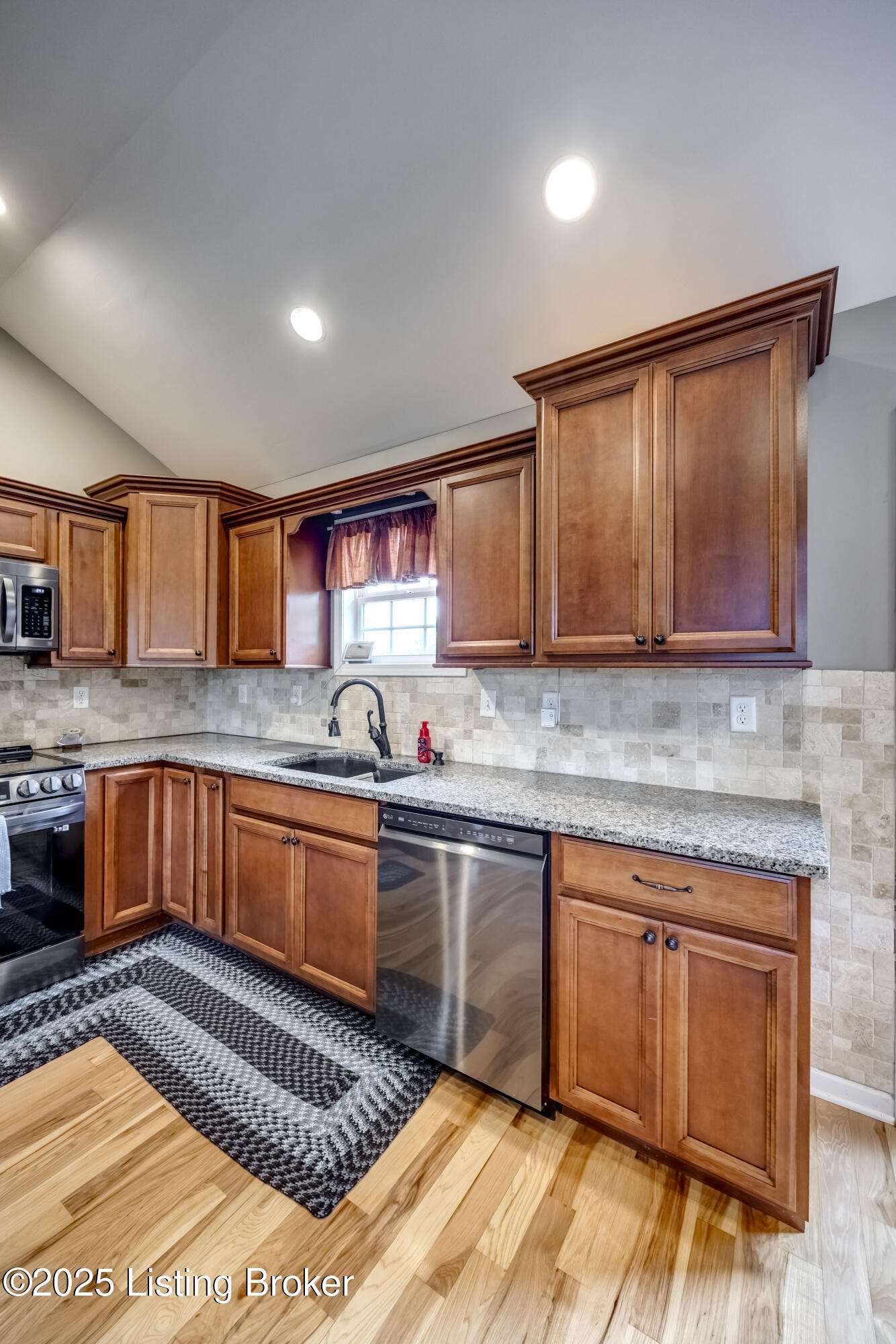 4605 Clarkhurst Cir Property Photo 15