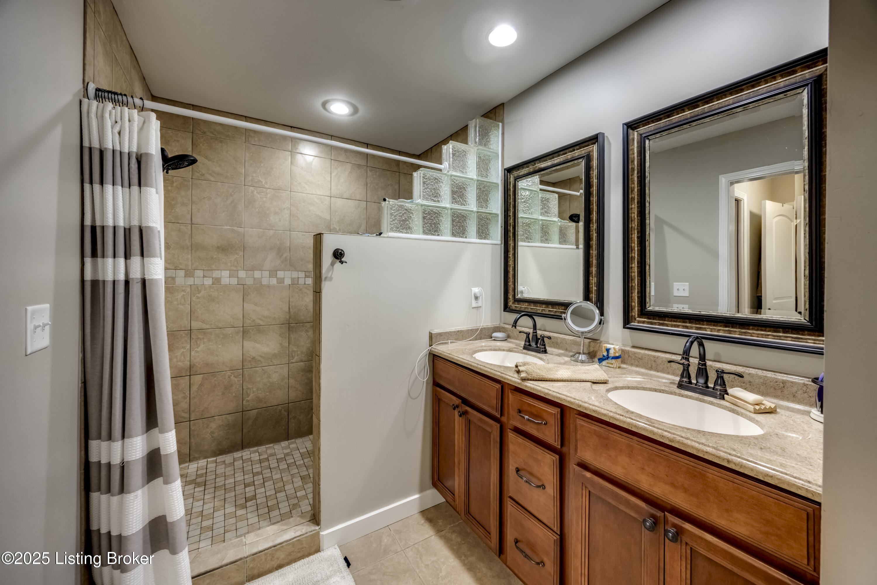 4605 Clarkhurst Cir Property Photo 29