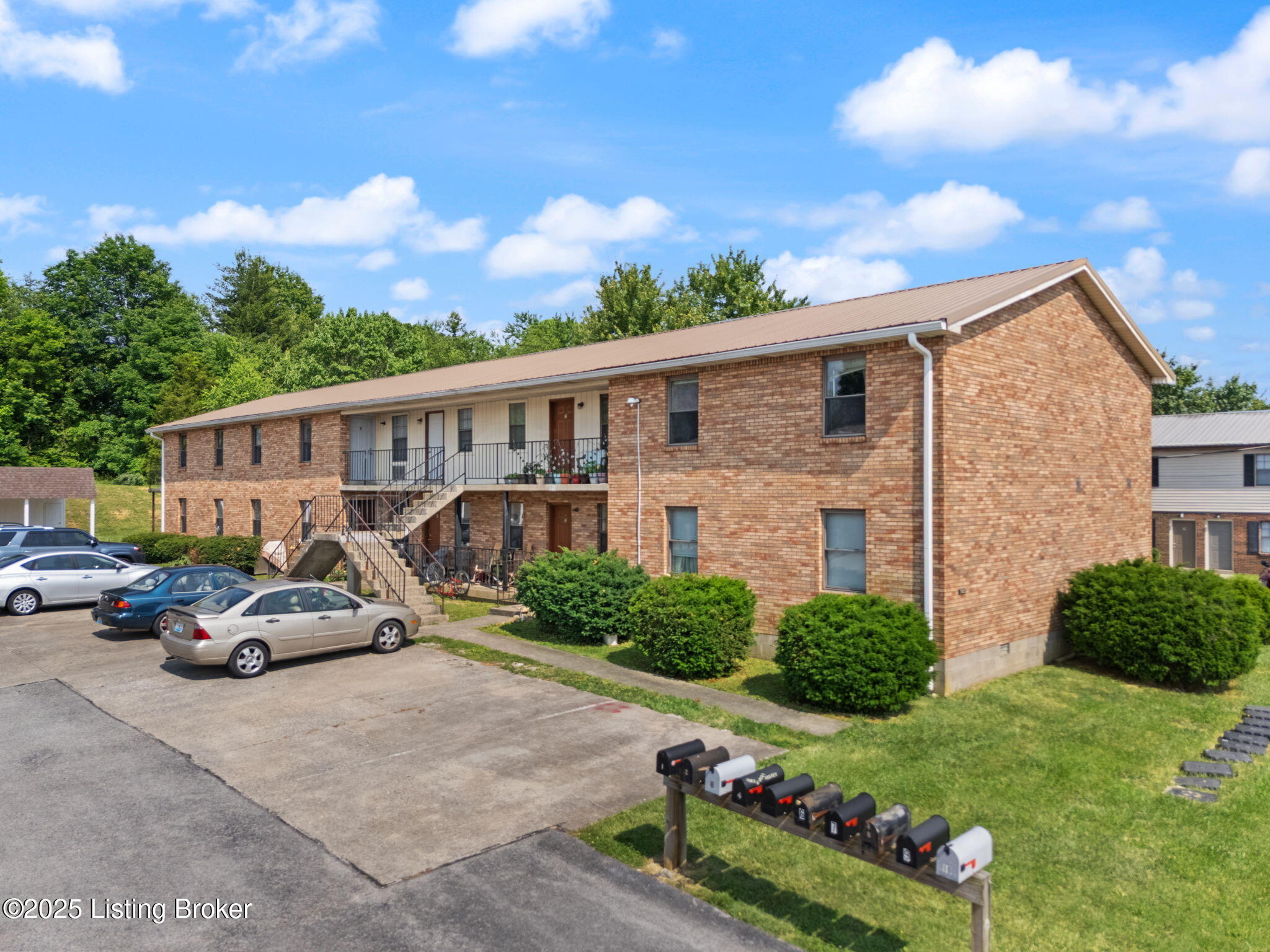 623 & 625 Westport Rd Property Photo 47