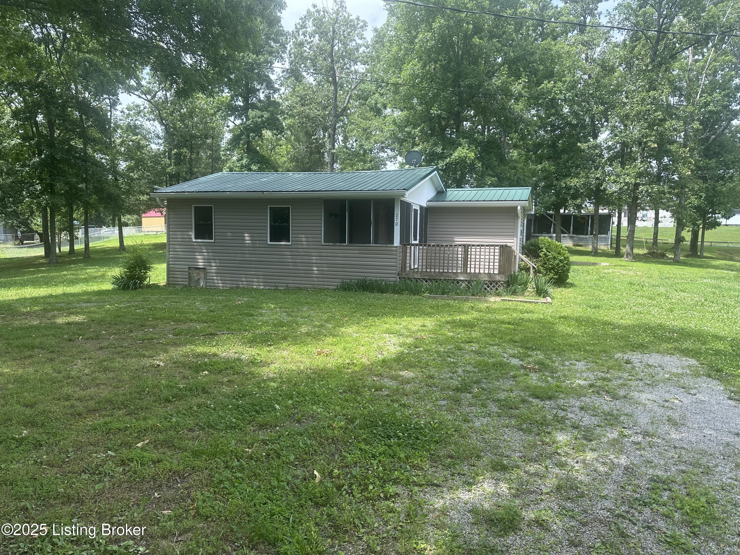 270 Foxwood Cir Property Photo 1
