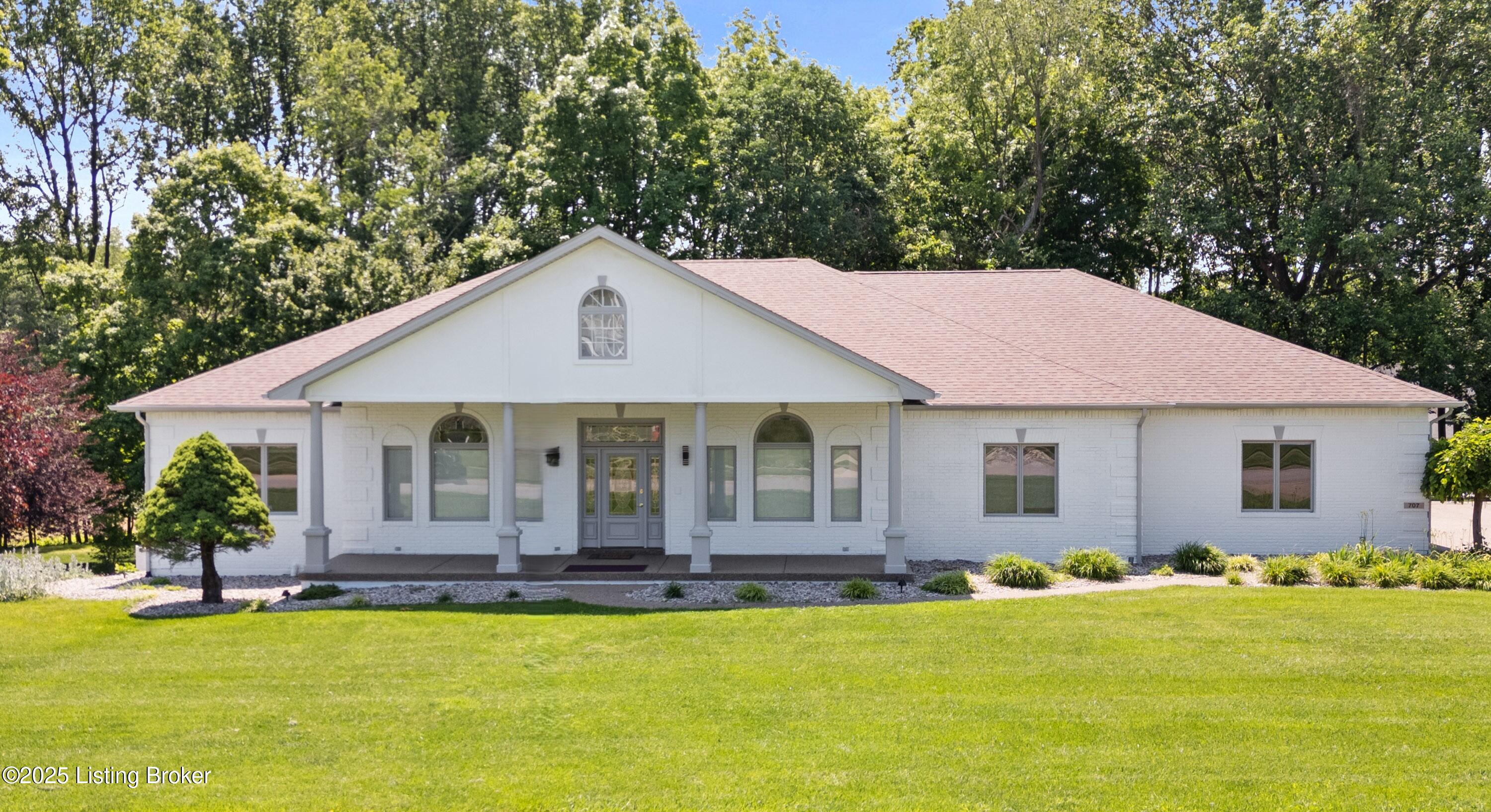 707 Foxfire Road Property Photo 1