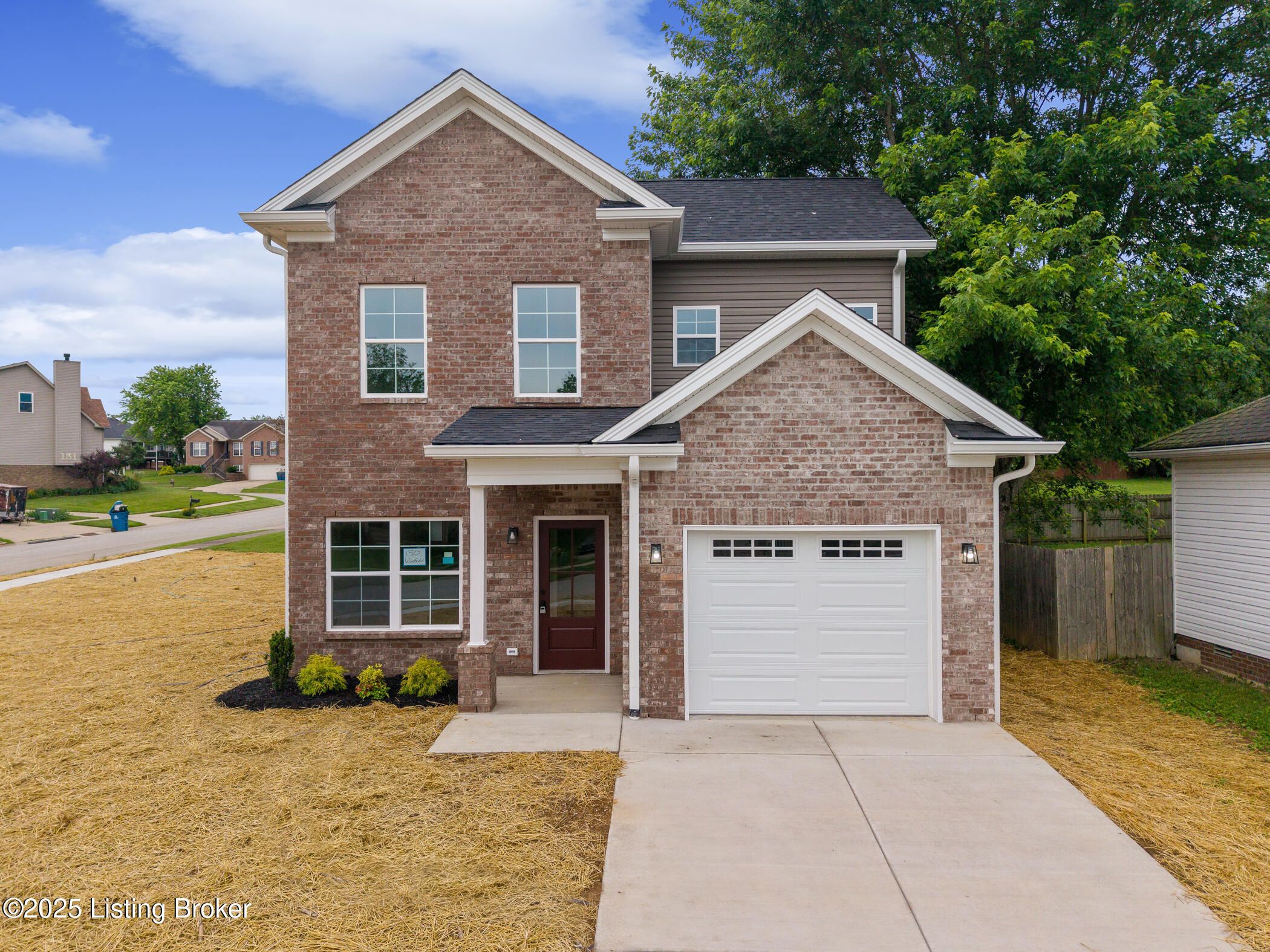 150 Woodfield Cir Property Photo 1