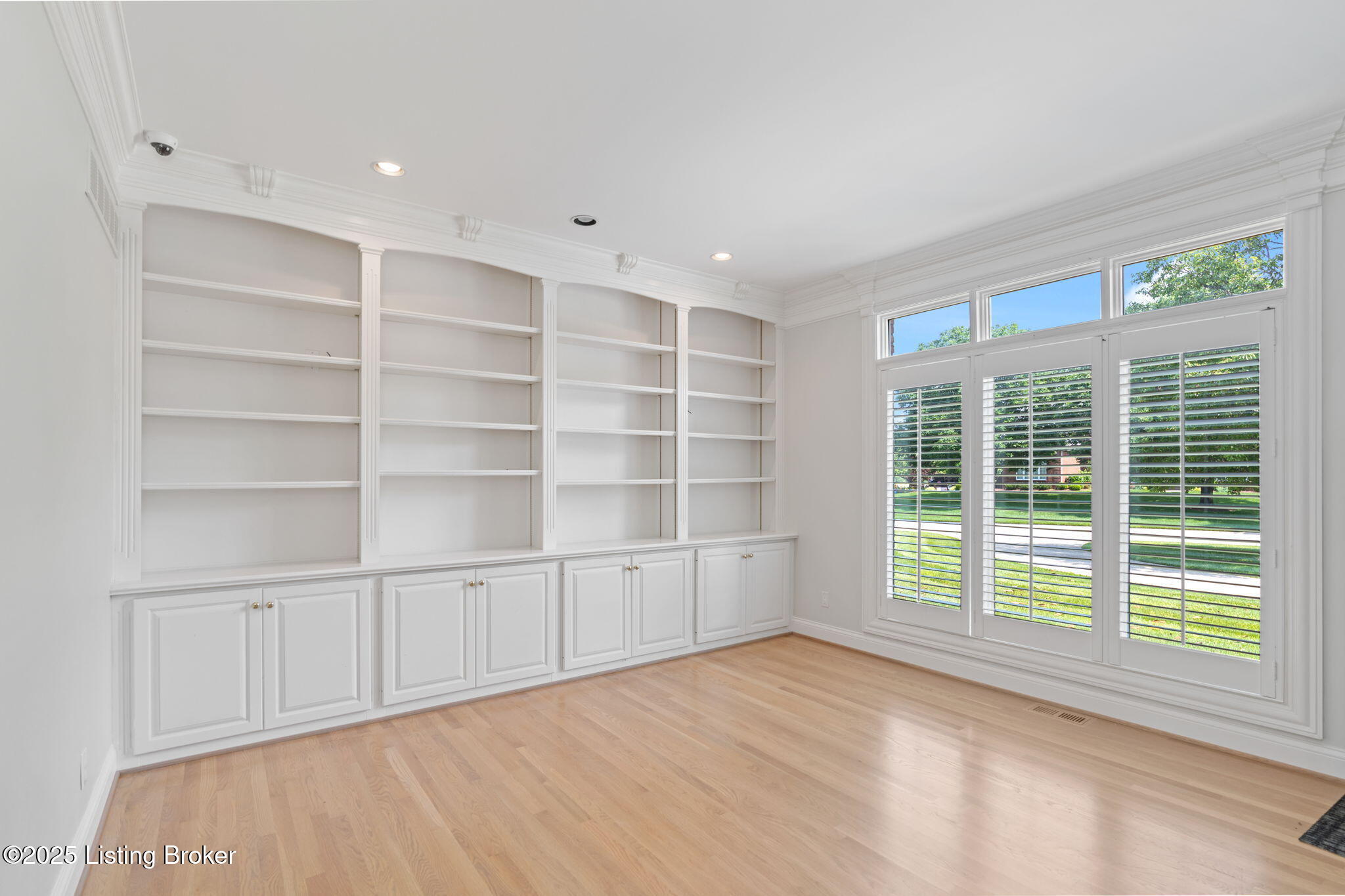 11732 Paramont Way Property Photo 14