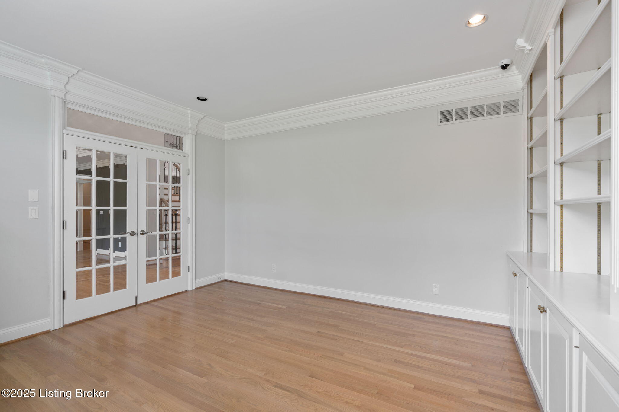 11732 Paramont Way Property Photo 15
