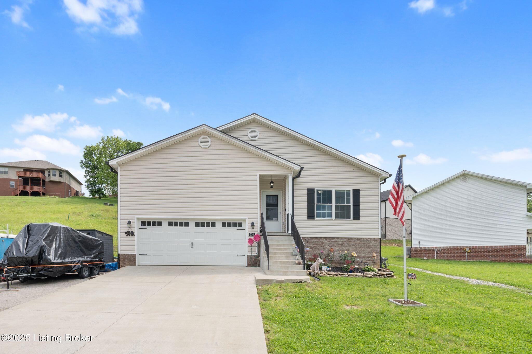 116 Hackberry Ct