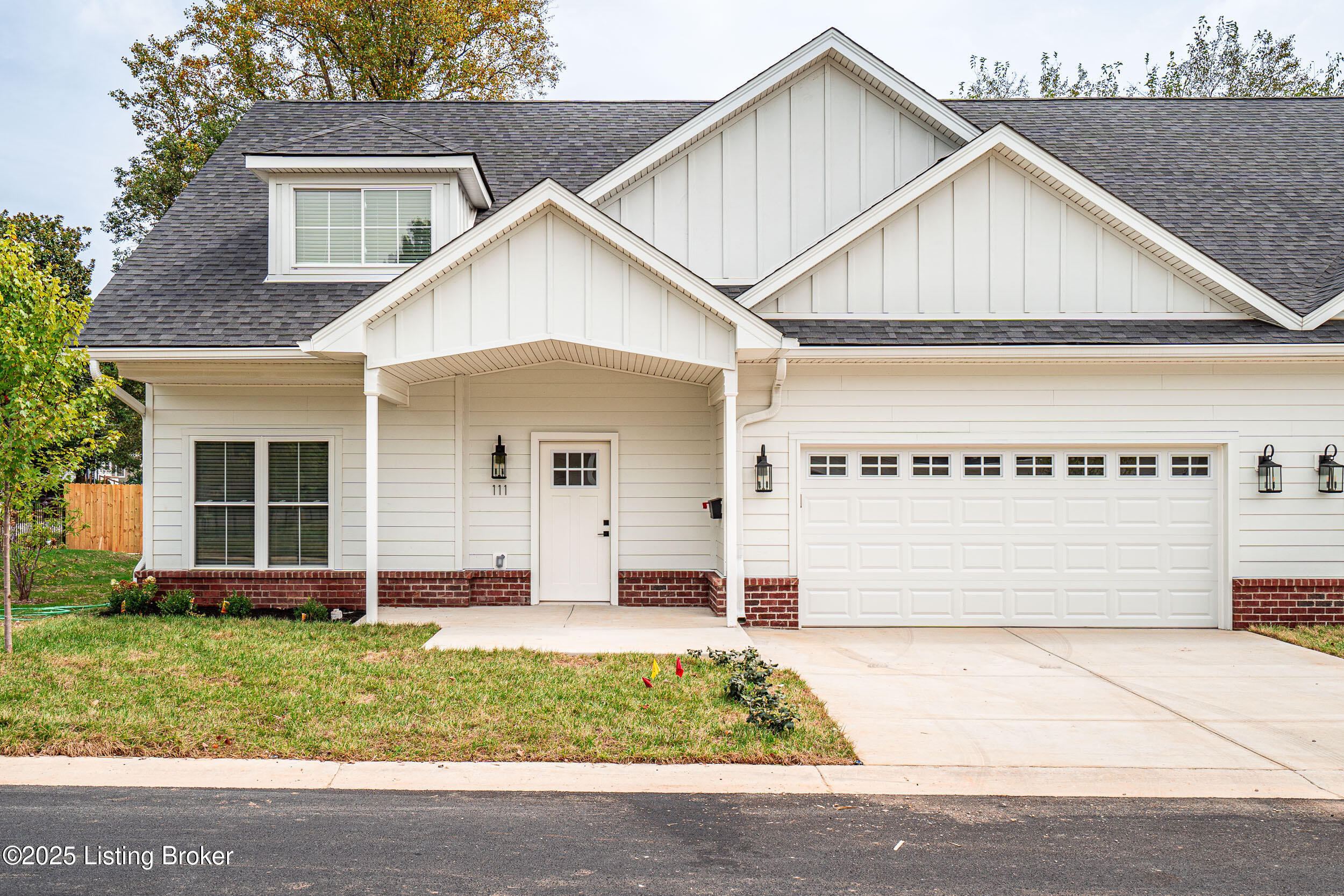 111 Wellston Pl Property Photo 4