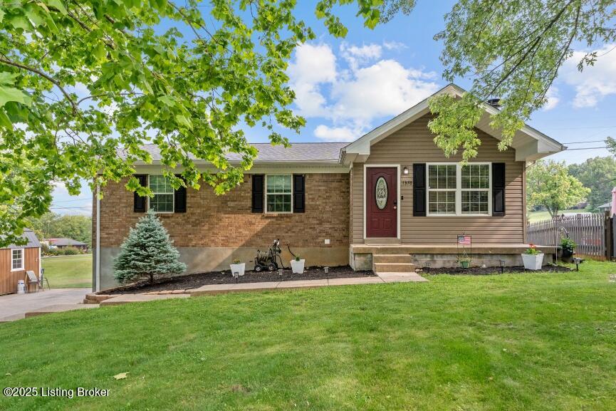 1376 Darlene Court Property Photo 1