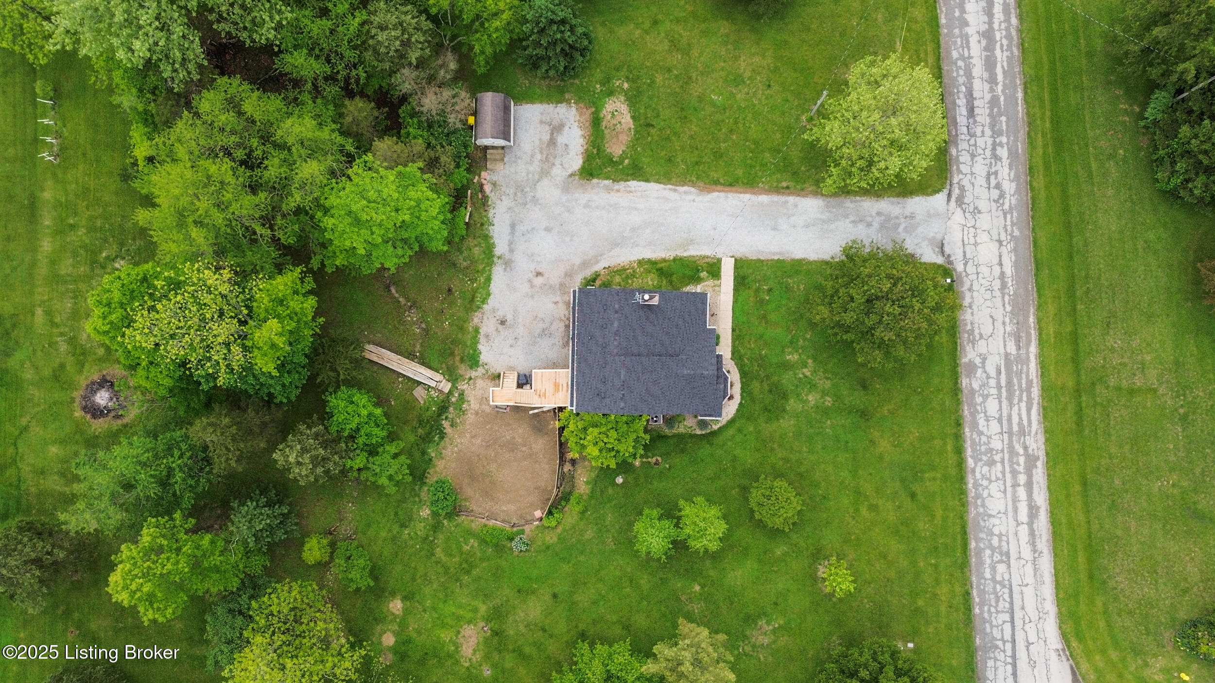 1900 Wolf Dr Property Photo 6