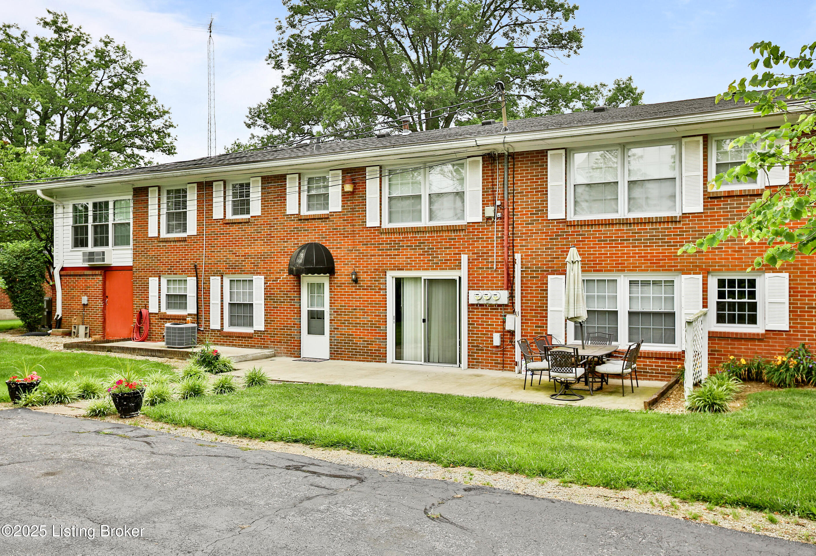 1643 Greenland Park Cir, 1 Property Photo 1