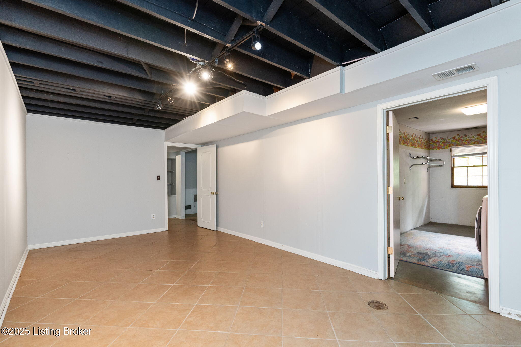 7808 Crown Top Rd Property Photo 38