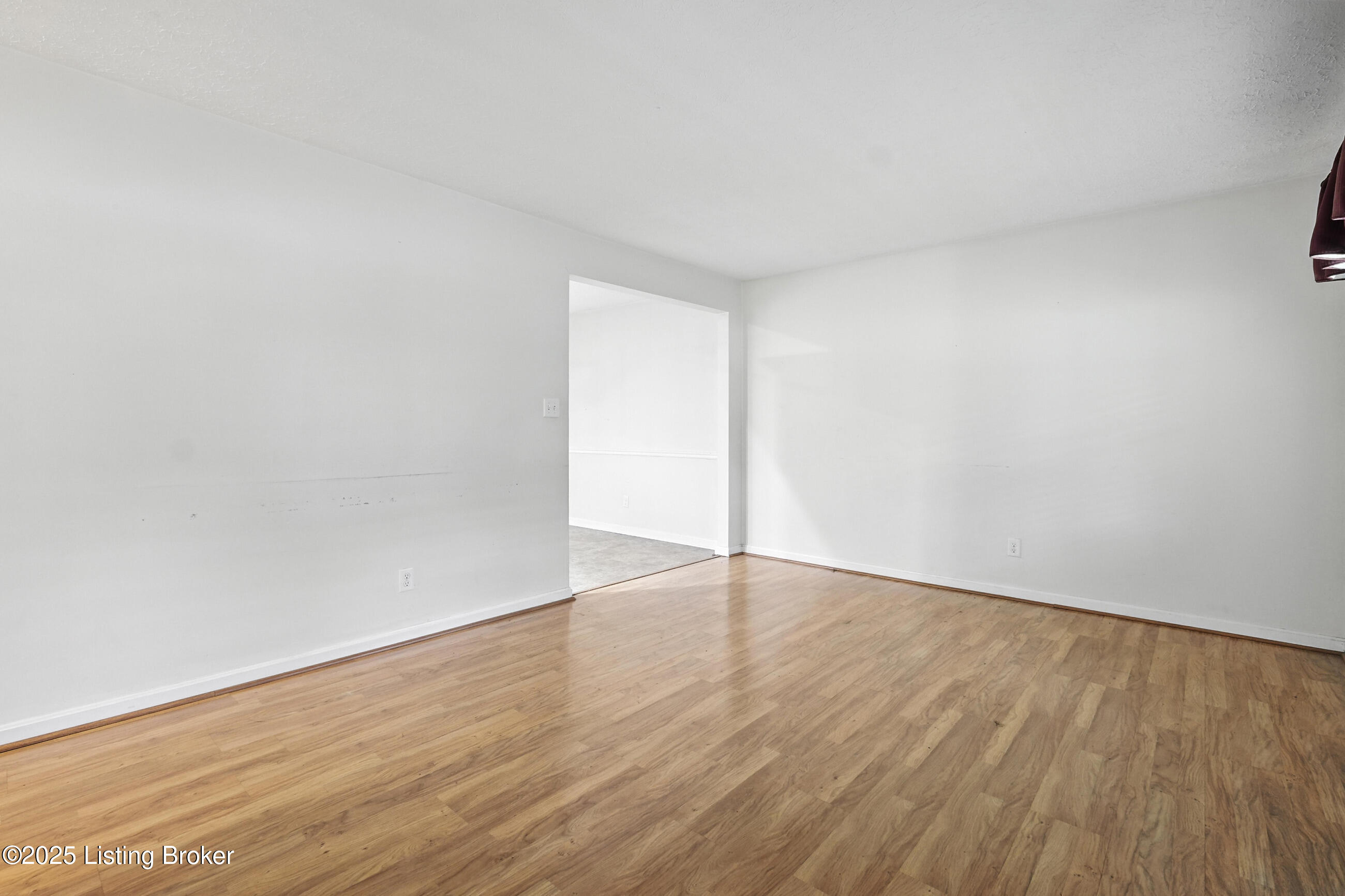 1306 Heatherbourne Dr Property Photo 4